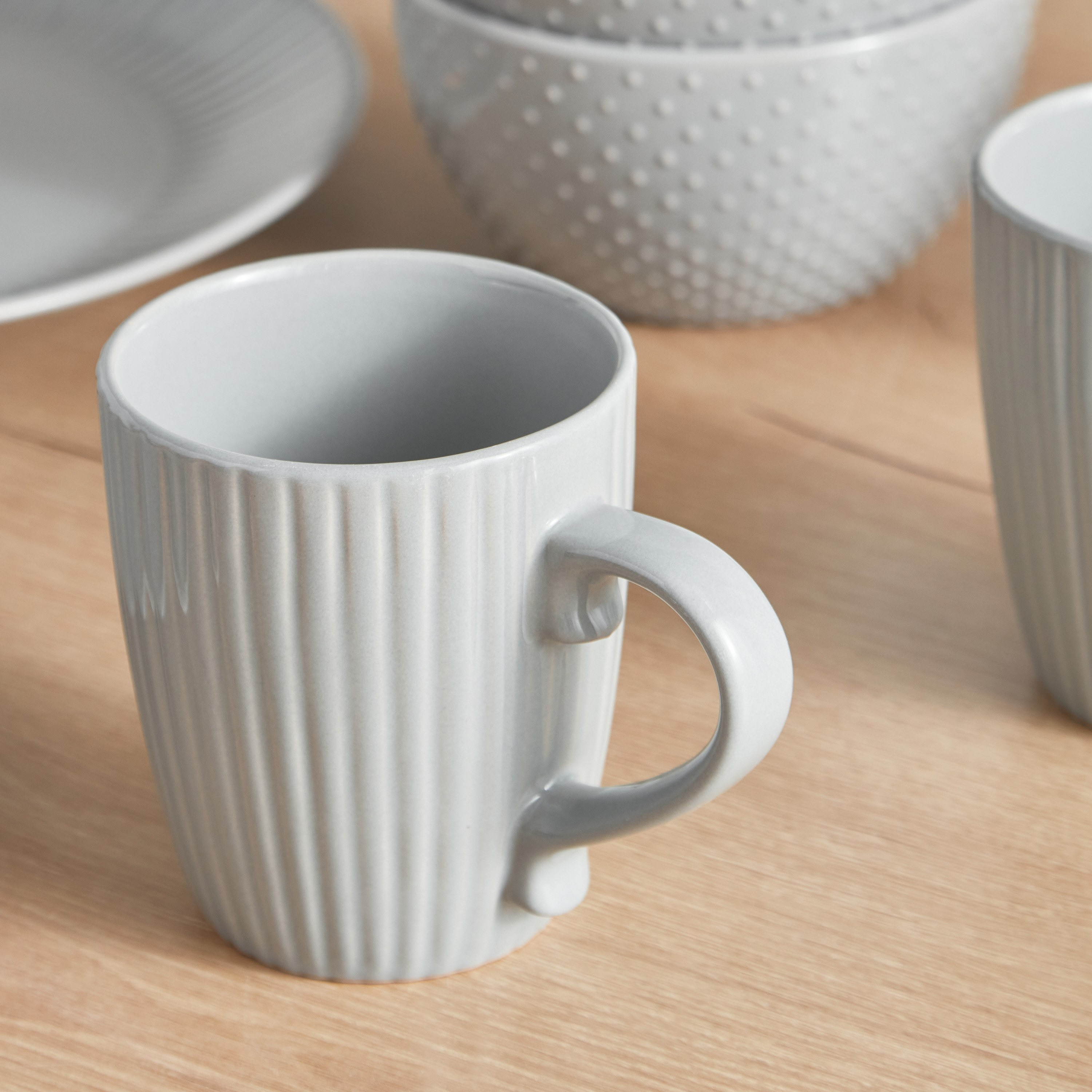 طقم عشاء 16 قطعة من الخزف الحجري من إليجنزا - 4 أشخاص-hbxhomeware-hbxkitchen-image-5