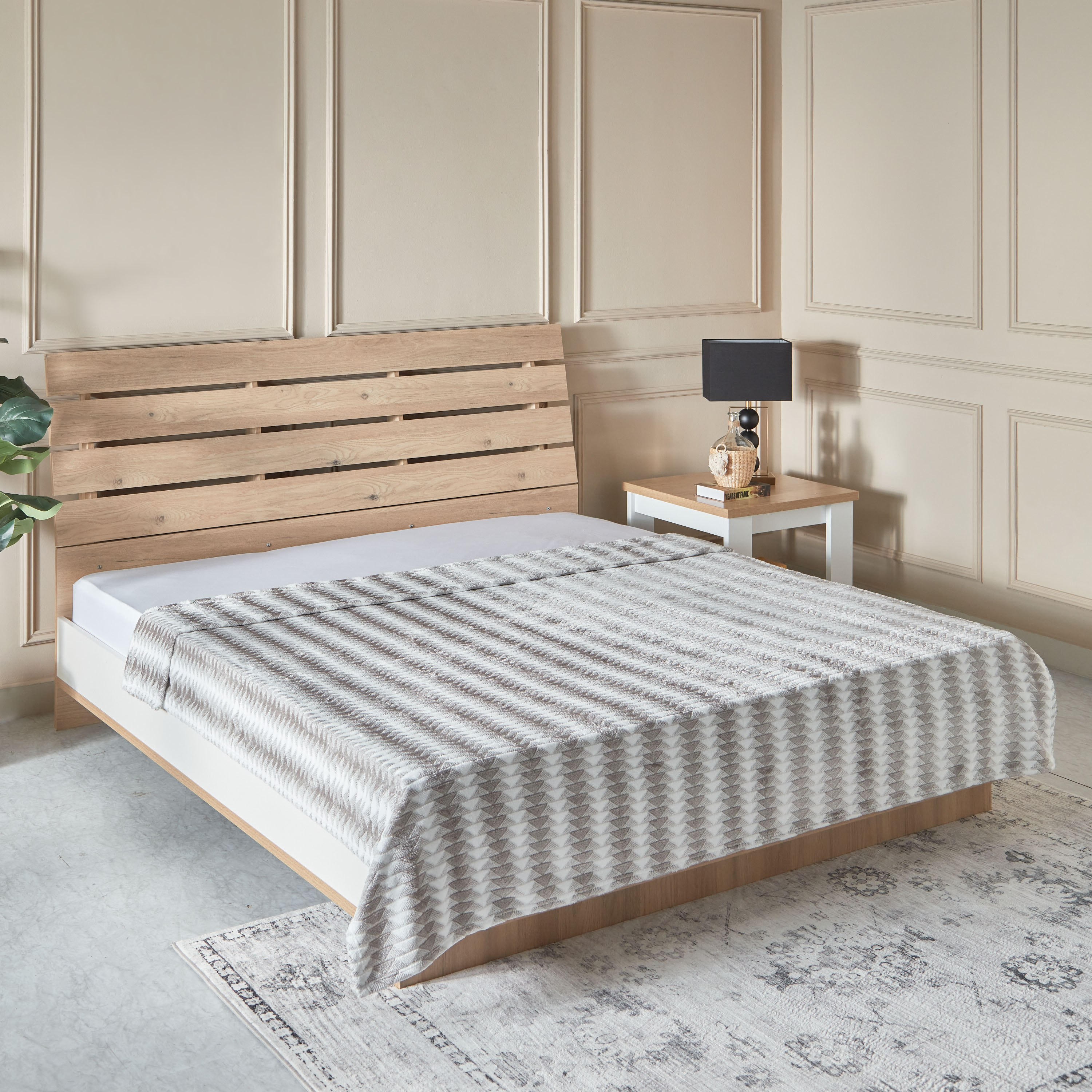 بطانية جاكار كوين طبقة واحدة بتصميم مثلثات من مالمو - 200x220 سم-hbxhomeware-hbxbedroom-image-1