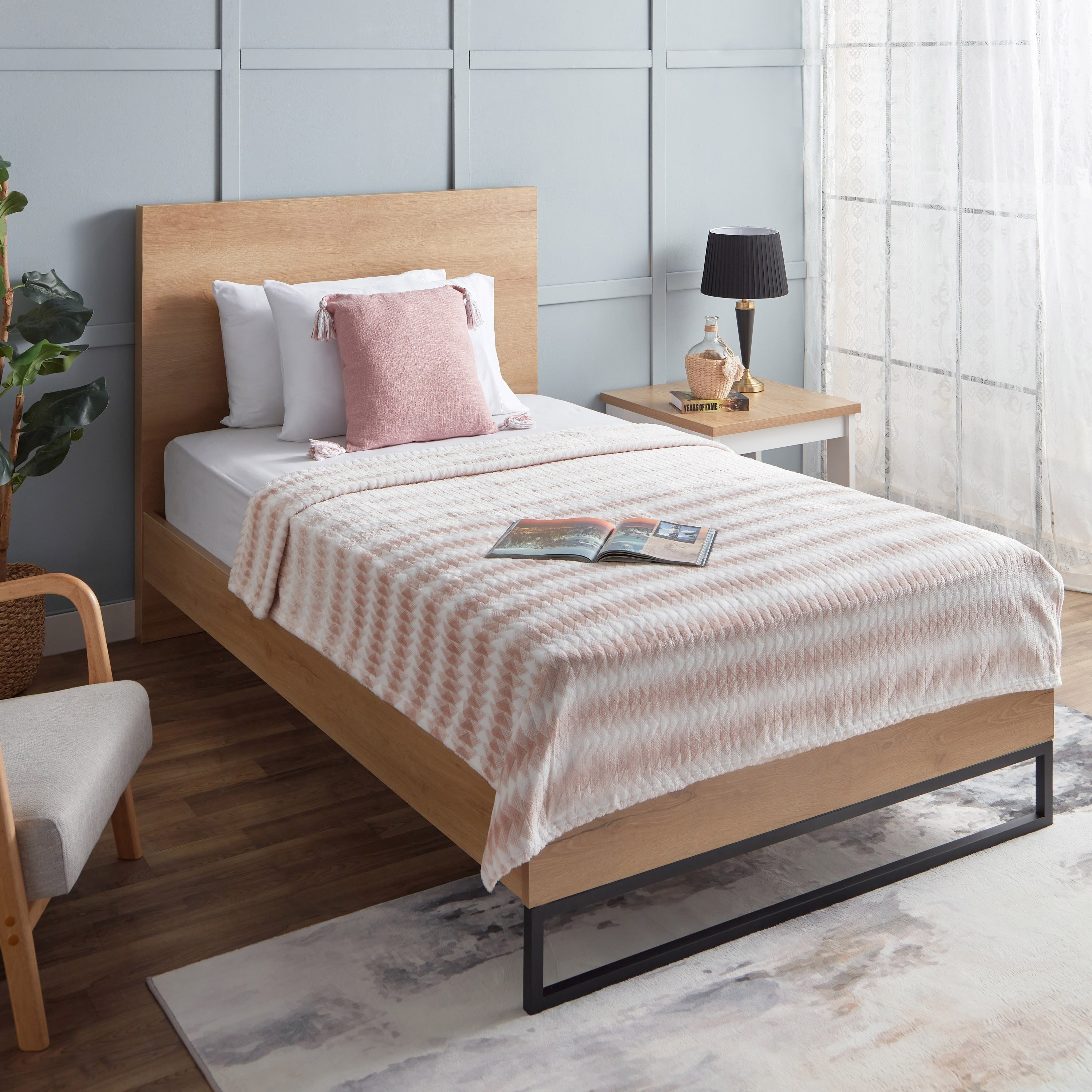 بطانية جاكارد توين طبقة واحدة بتصميم مثلثات من مالمو - 150x200 سم-hbxhomeware-hbxbedroom-image-6