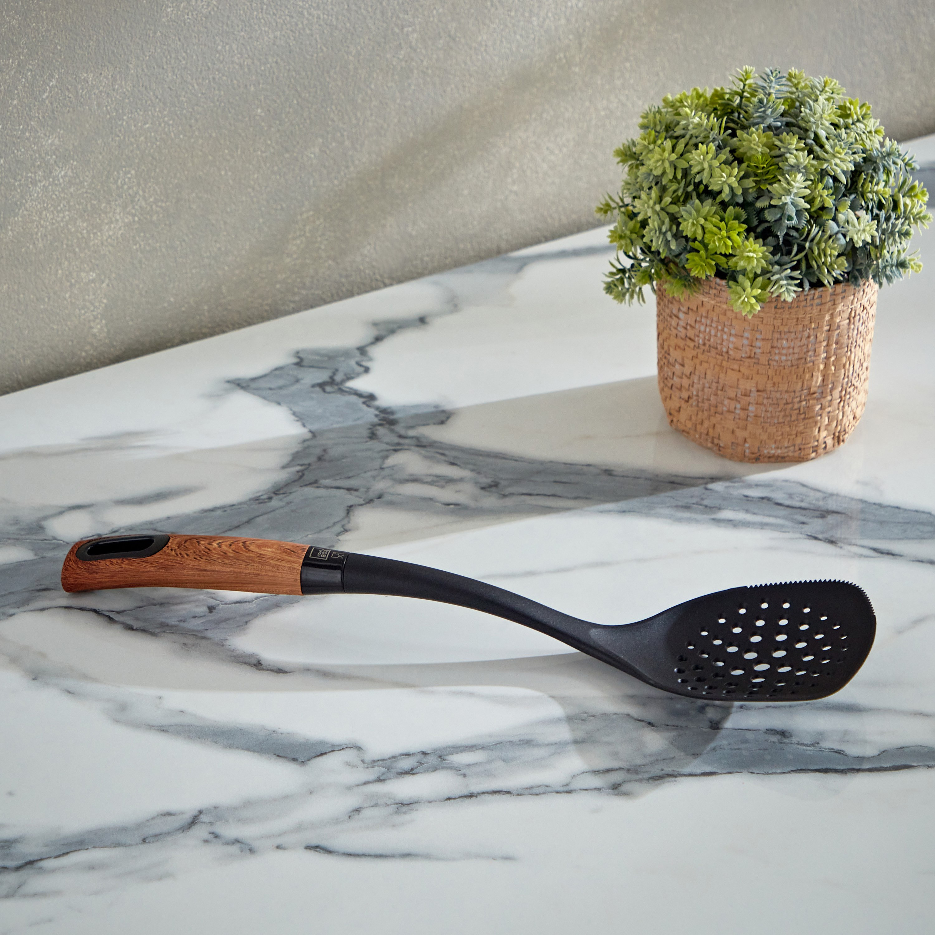 مقشدة نايلون من لا ناتورا - 37 سم-hbxhomeware-hbxkitchen-image-1