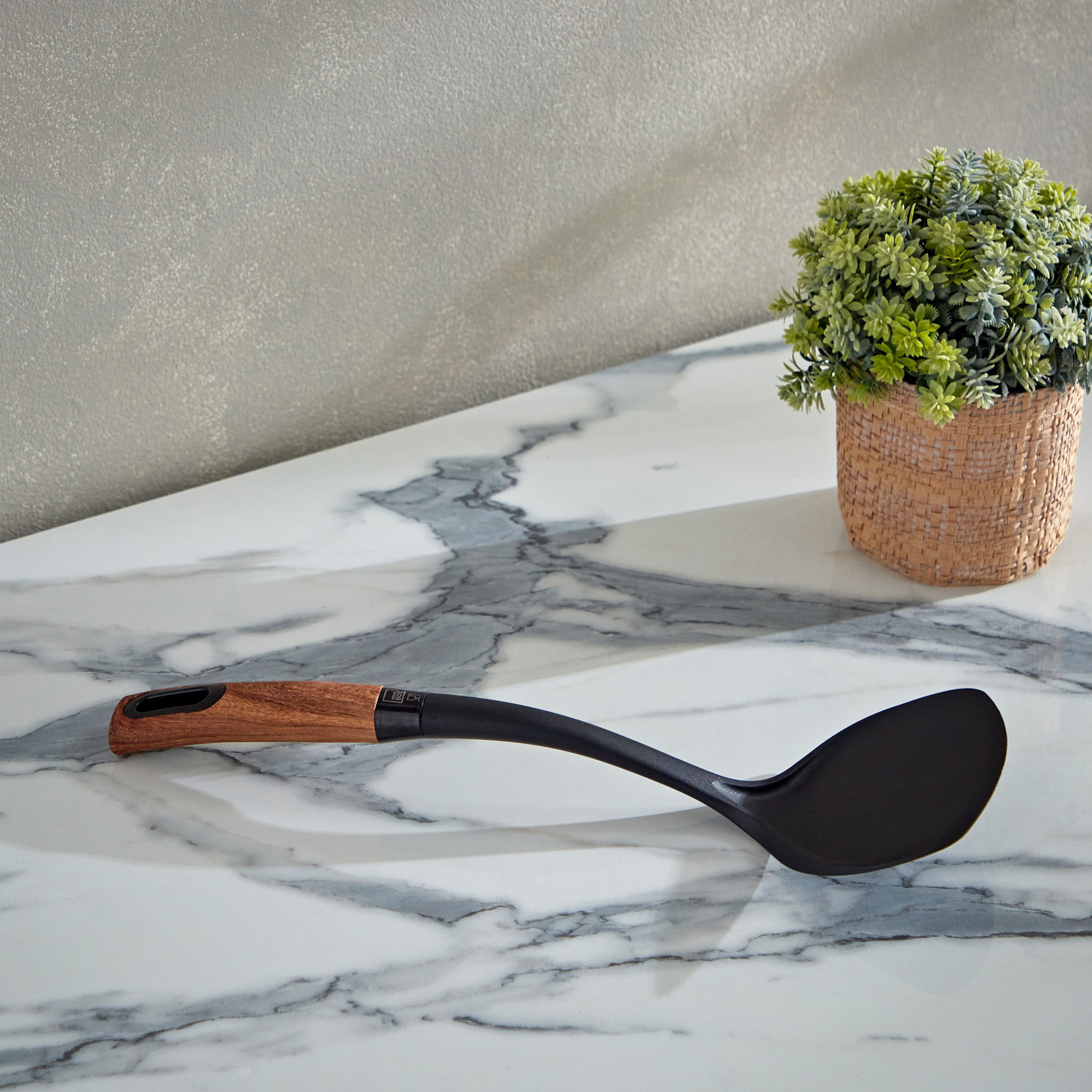 ملعقة تقليب سادة نايلون من لا ناتورا - 37 سم-hbxhomeware-hbxkitchen-image-1
