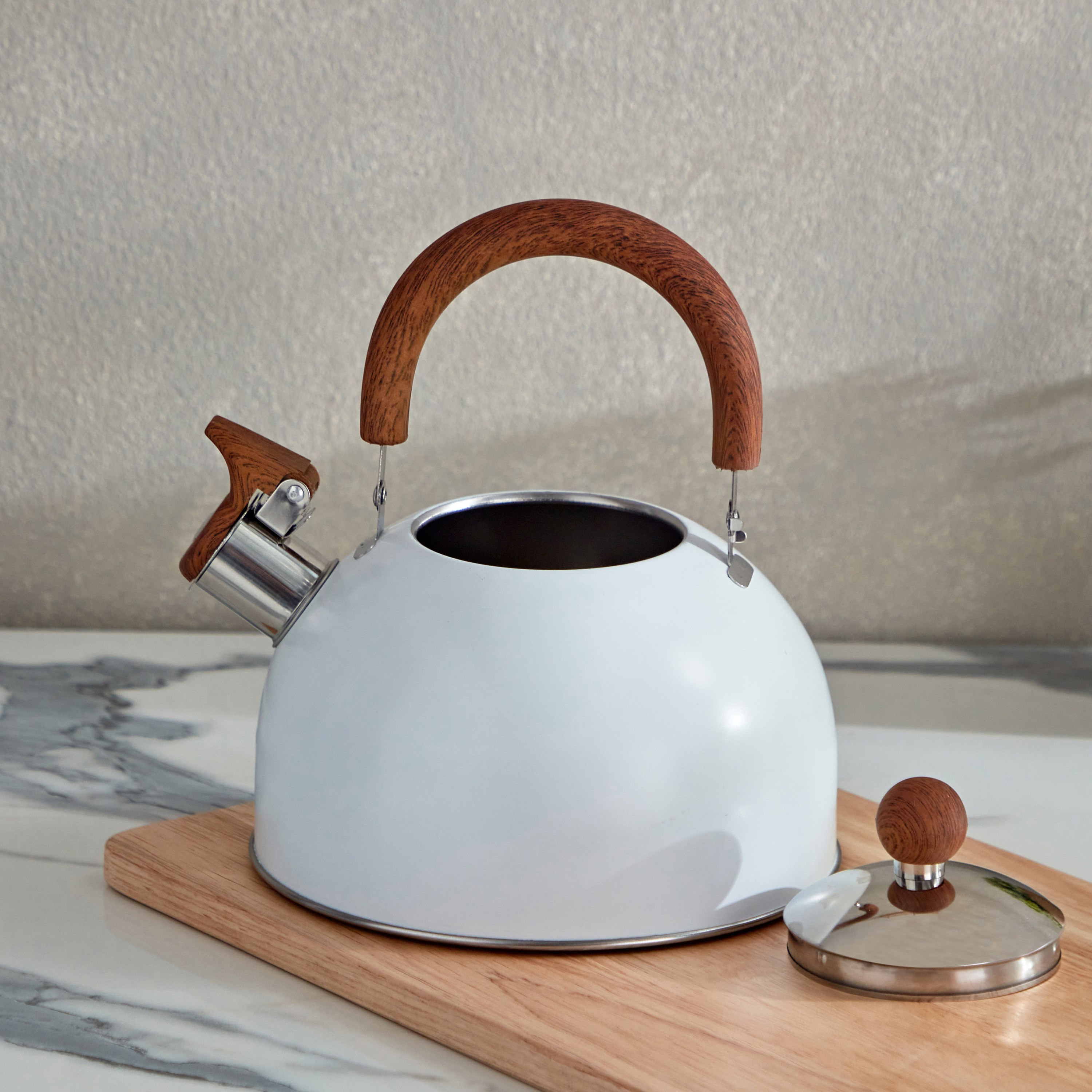 غلاية بقاعدة حث وصافرة من لا ناتشورا- 2.3 لتر-hbxhomeware-hbxkitchen-image-2