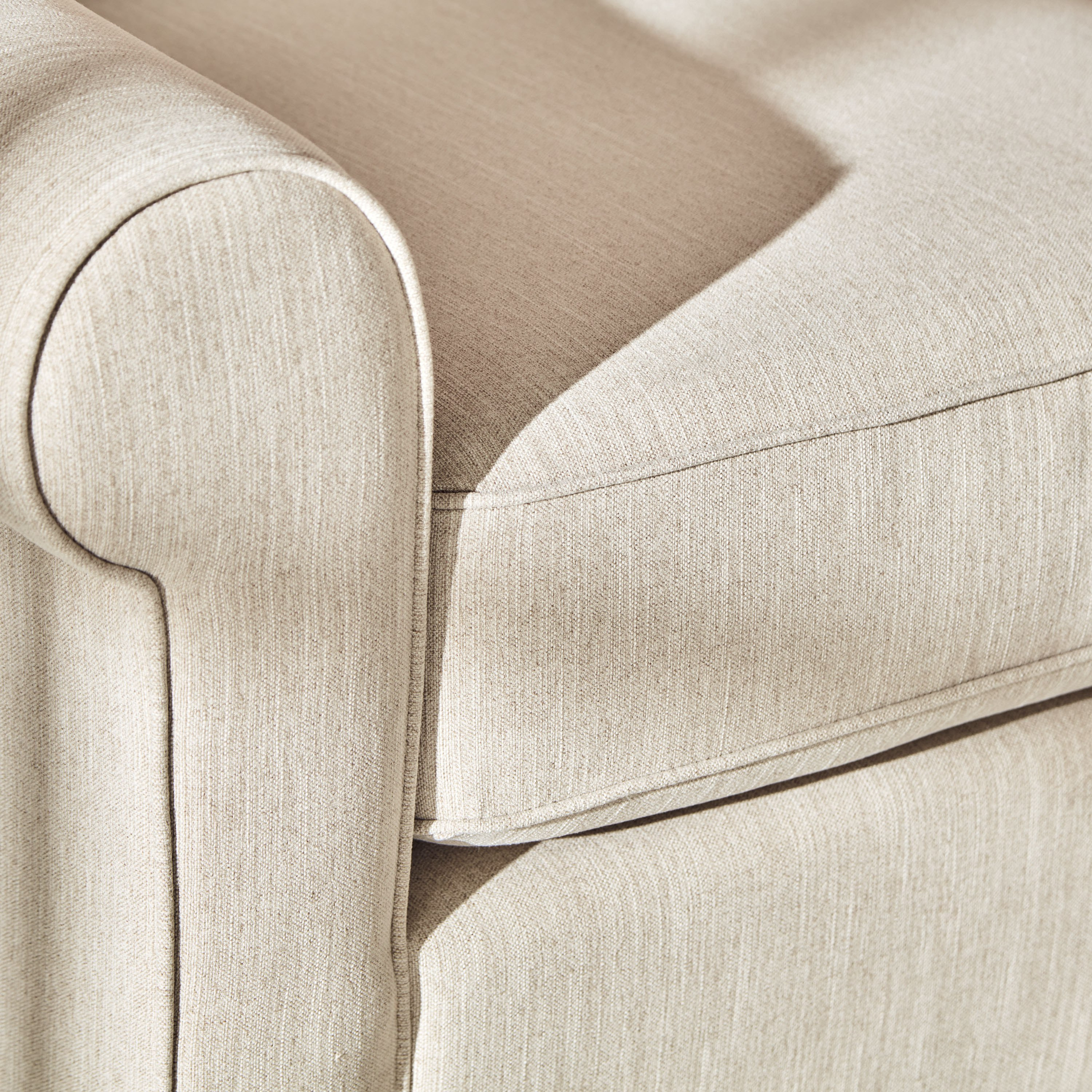 كنبة من خشب البلوط 3 مقاعدة بوسادتين من أنجيليك-hbxlivingroom-sofasandarmchairs-sofas-image-6