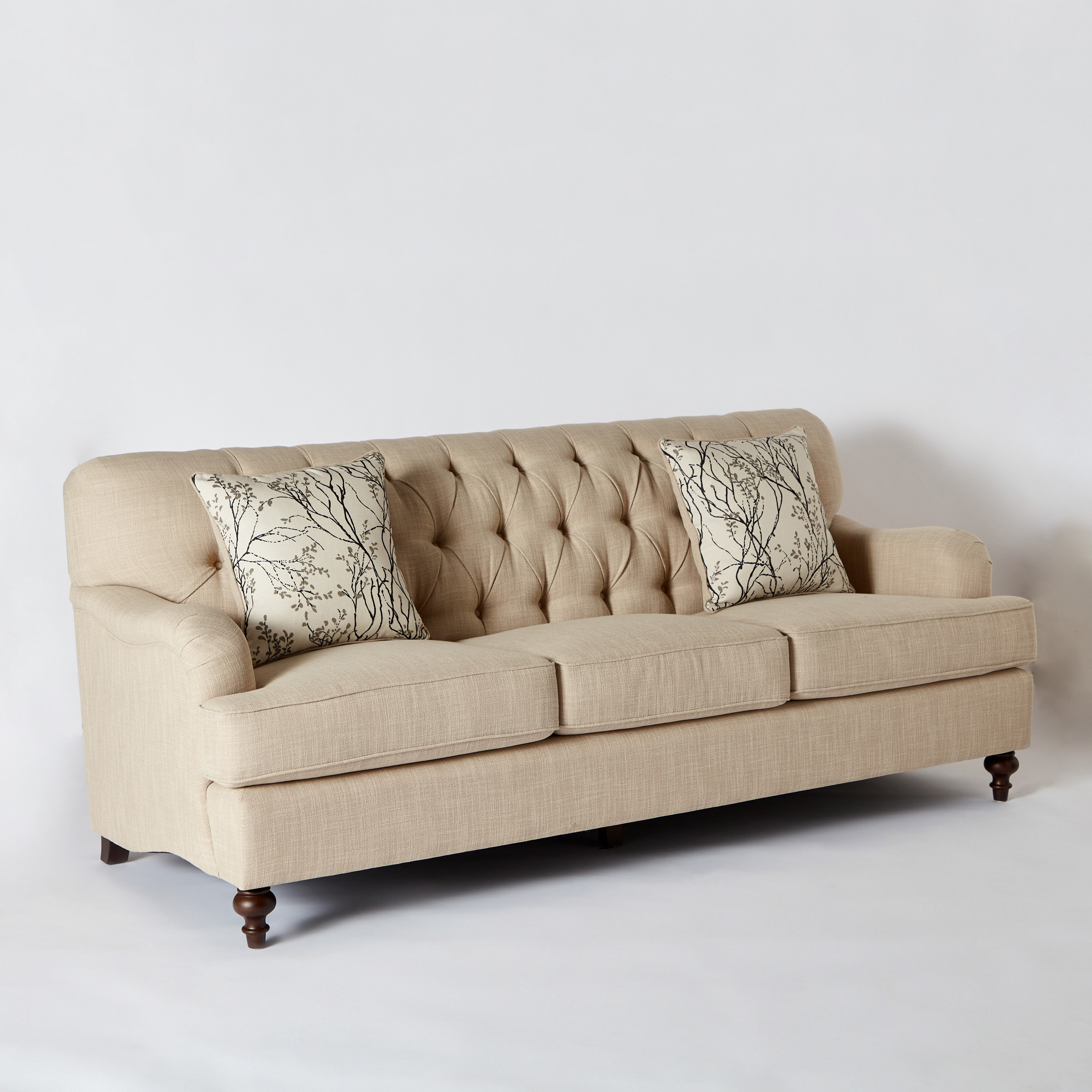 كنبة 3 مقاعد مع وسادتين من دوروثي-hbxlivingroom-sofasandarmchairs-sofas-image-12