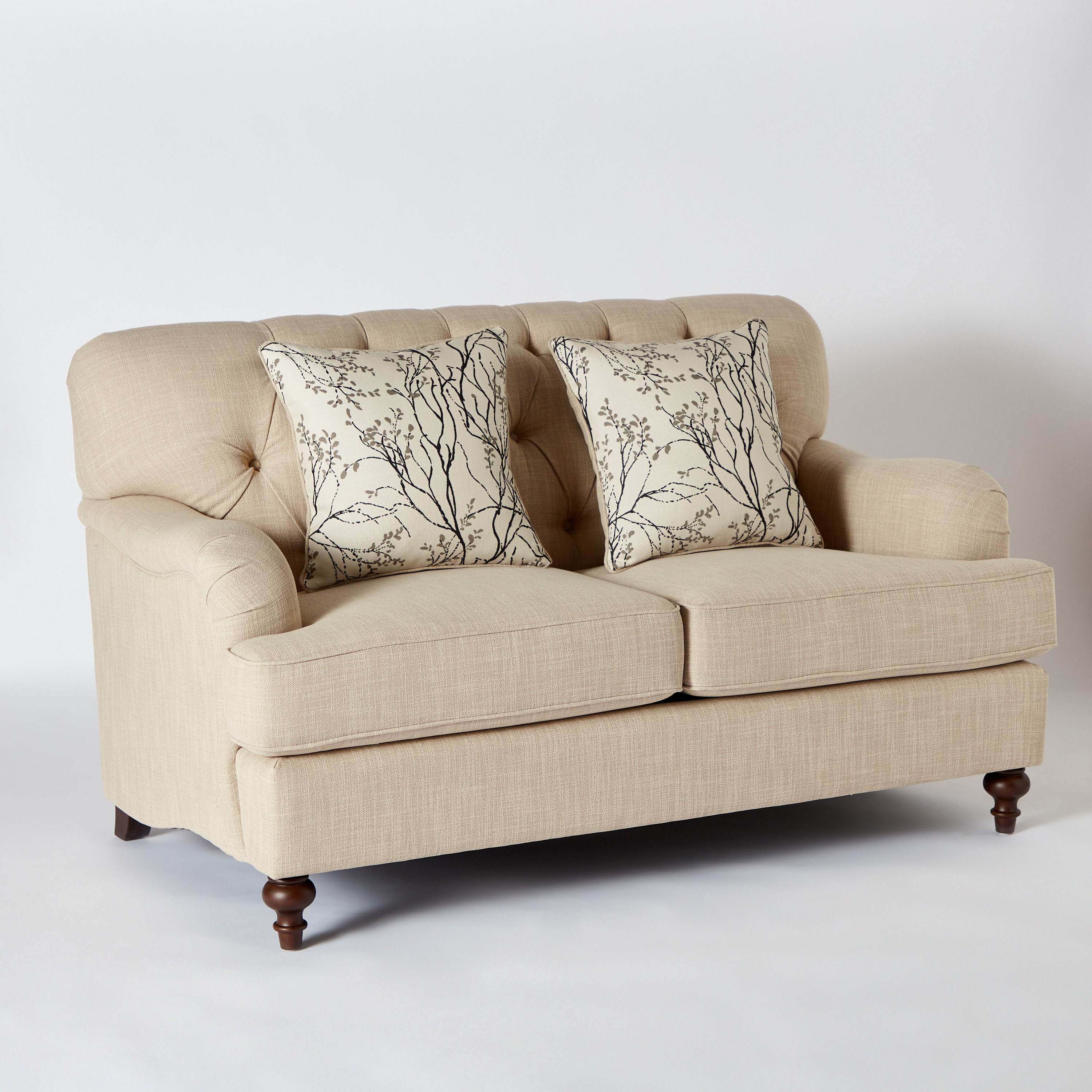 كنبة مقعدين مع وسادتين من دوروثي-hbxlivingroom-sofasandarmchairs-sofas-image-12
