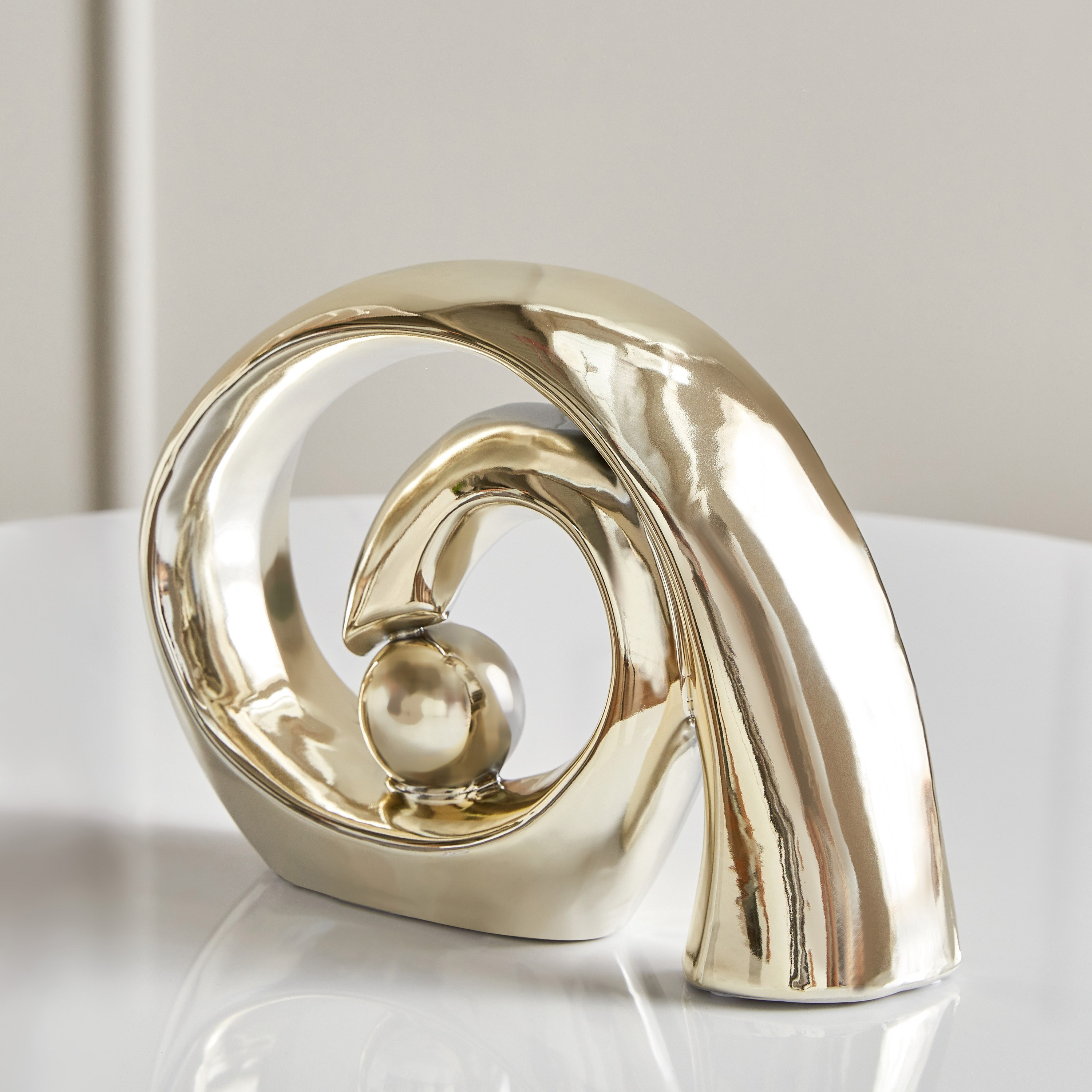 قطعة ديكور معكوسة سيراميك مودرن من آش - 28x7x20 سم-hbxhomeware-homedecor-figurinesandornaments-image-2