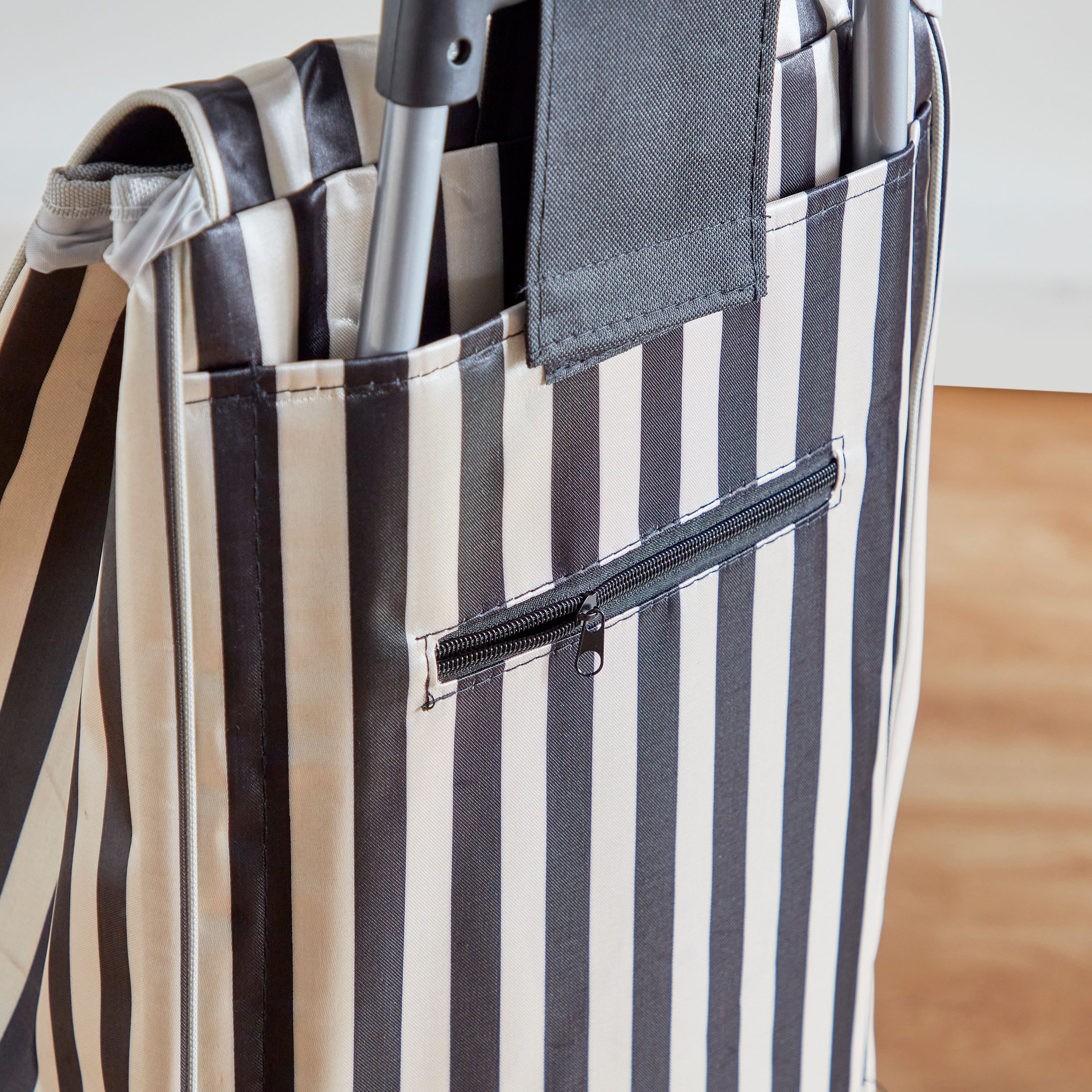 عربة تسوق مخططة بعجلات من أميتي-hbxkitchen-kitchenware-kitchenaccessories-image-4