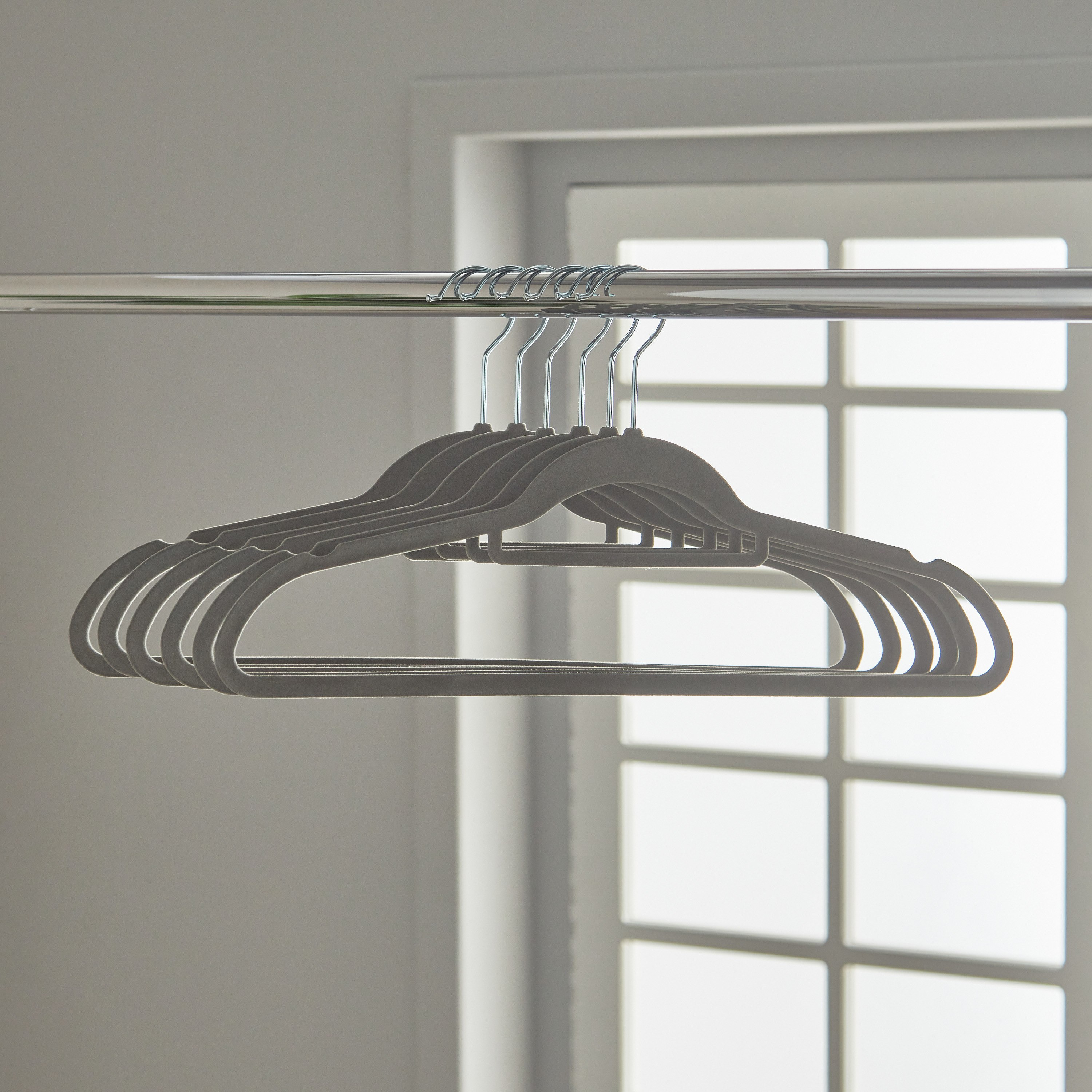 طقم علّاقات مخملية 6 قطع من أميتي-hbxhomeware-bathandlaundry-clothesdryingracks-image-2