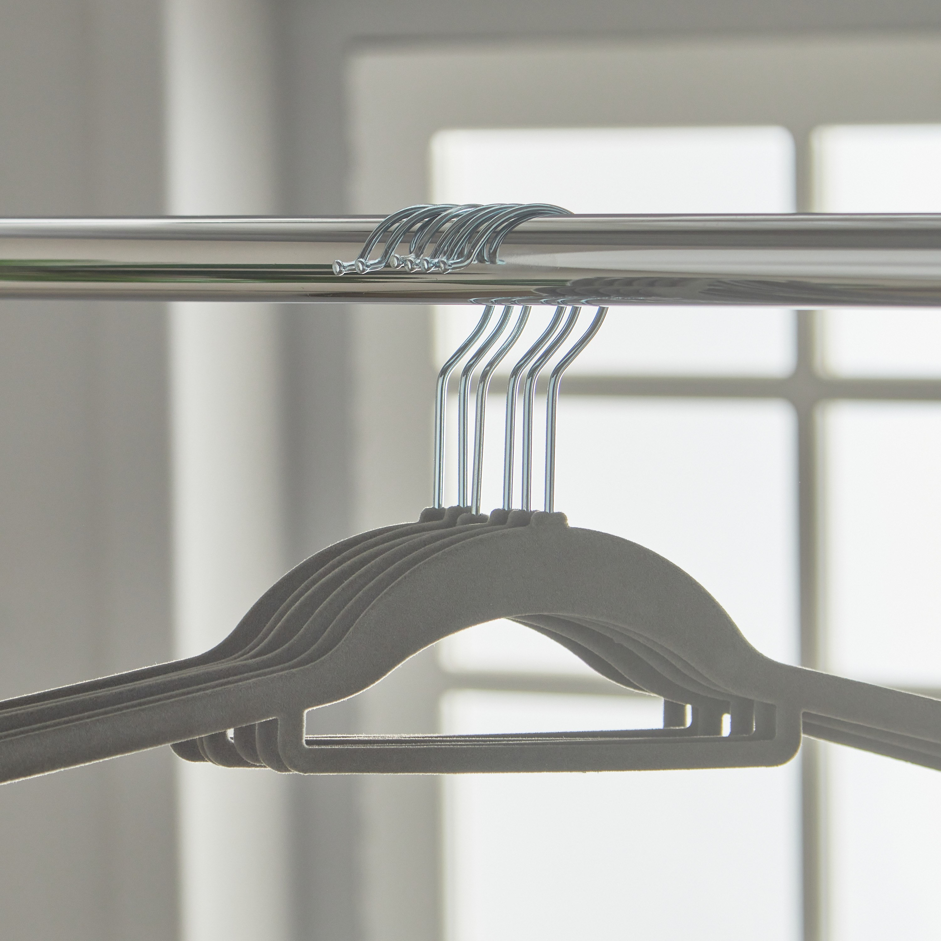 طقم علّاقات مخملية 6 قطع من أميتي-hbxhomeware-bathandlaundry-clothesdryingracks-image-3