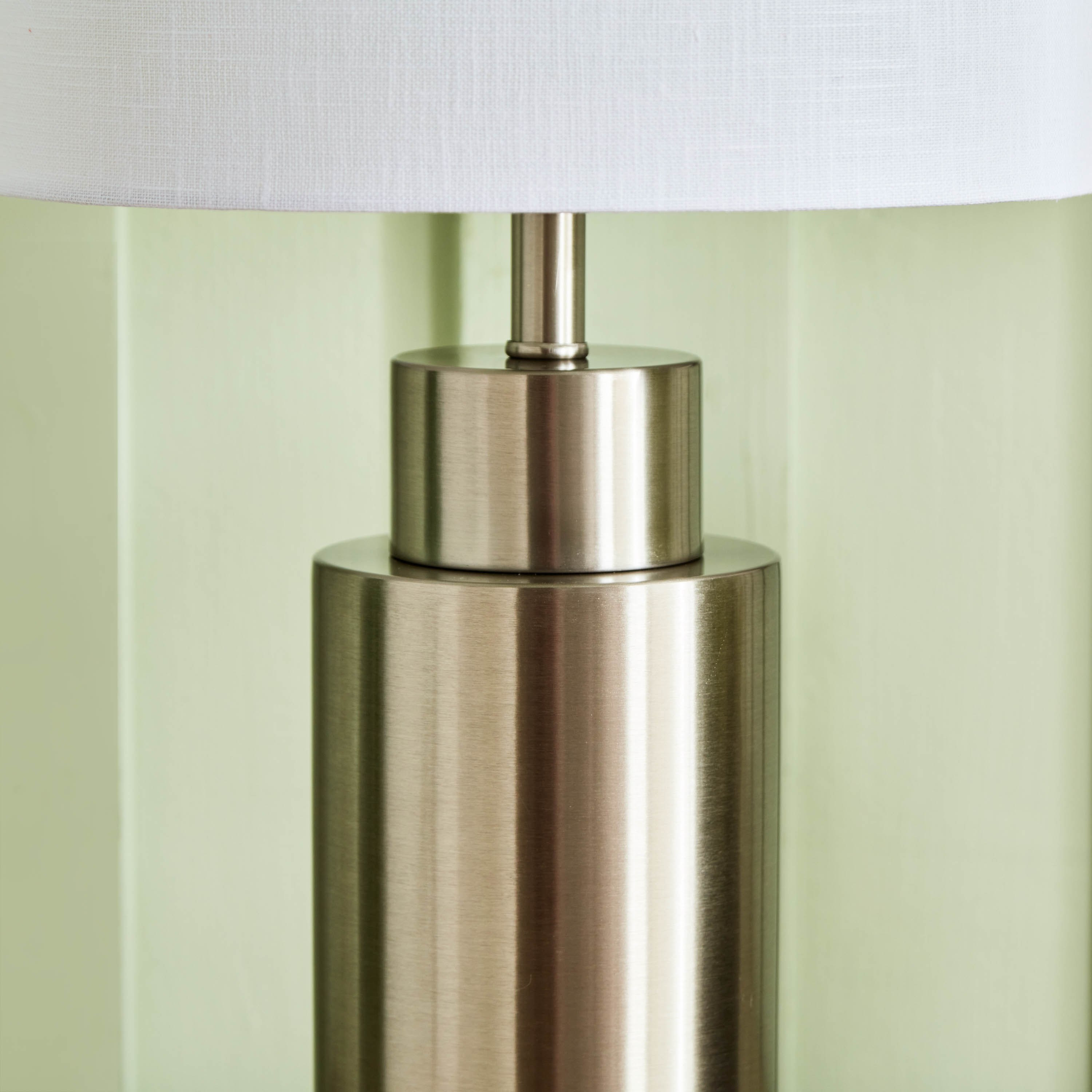 مصباح طاولة معدني بغطاء كتان من دنفير - 28x28x49 سم-hbxlivingroom-lighting-tablelamps-image-3