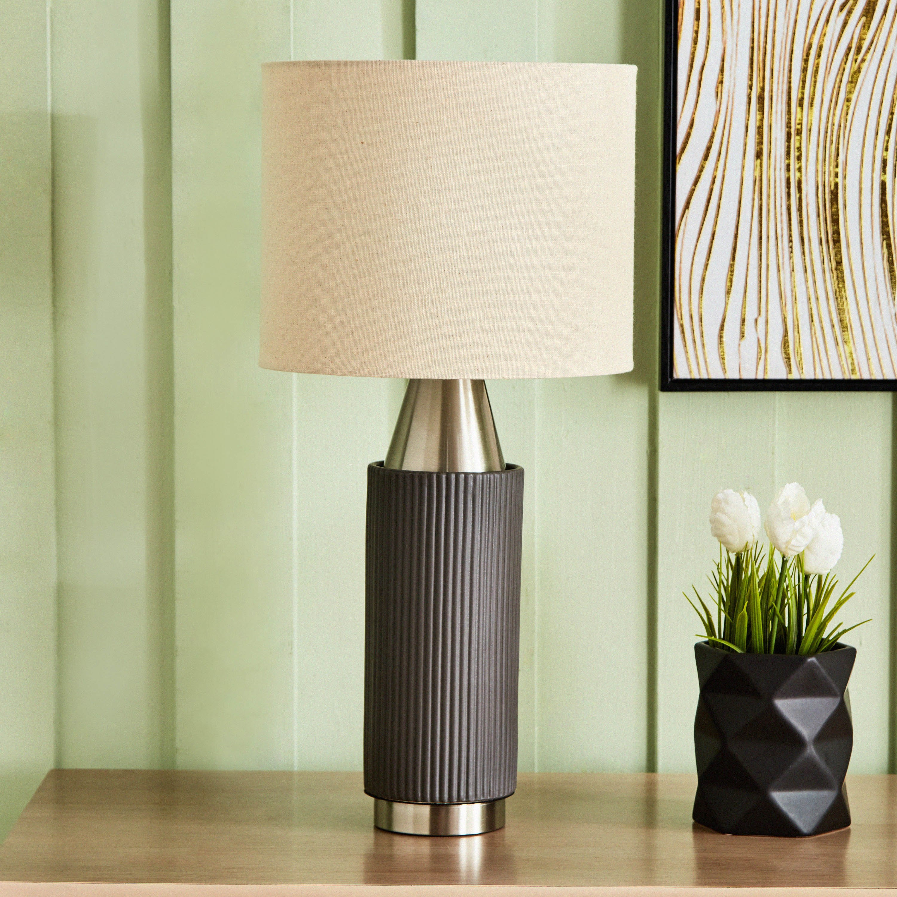 مصباح طاولة معدن وسيراميك بغطاء كتان من دنفير - 28x28x58 سم-hbxlivingroom-lighting-tablelamps-image-1