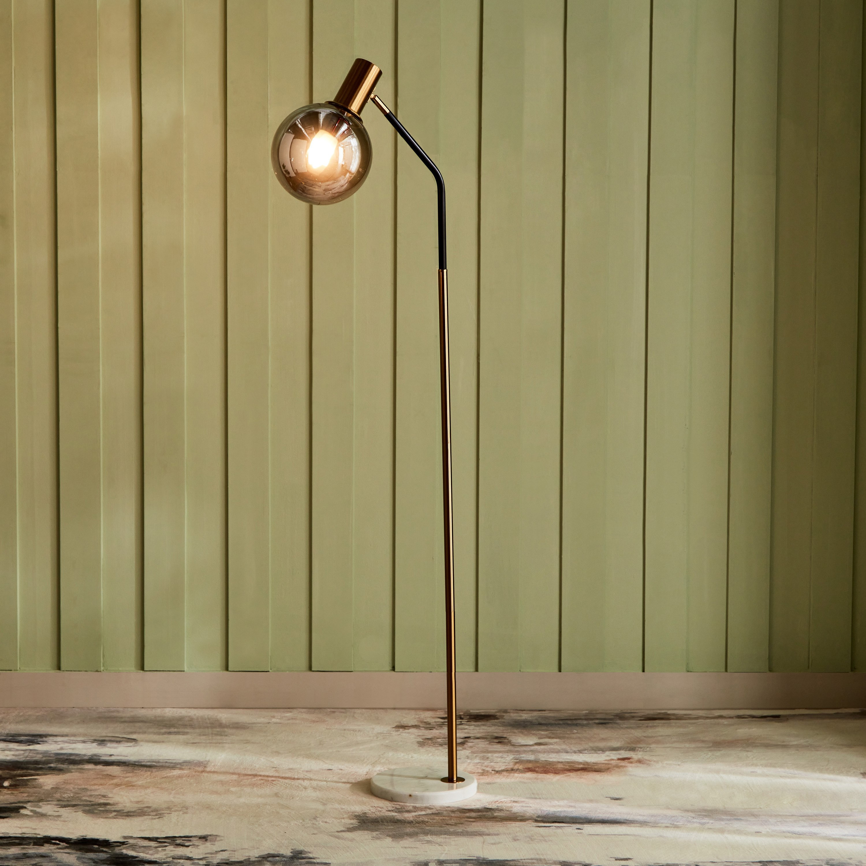 مصباح أرضي معدن بقاعدة رخام وغطاء زجاج من دنفر - 147 سم-hbxhomeware-hbxdecorandfurnishings-image-1