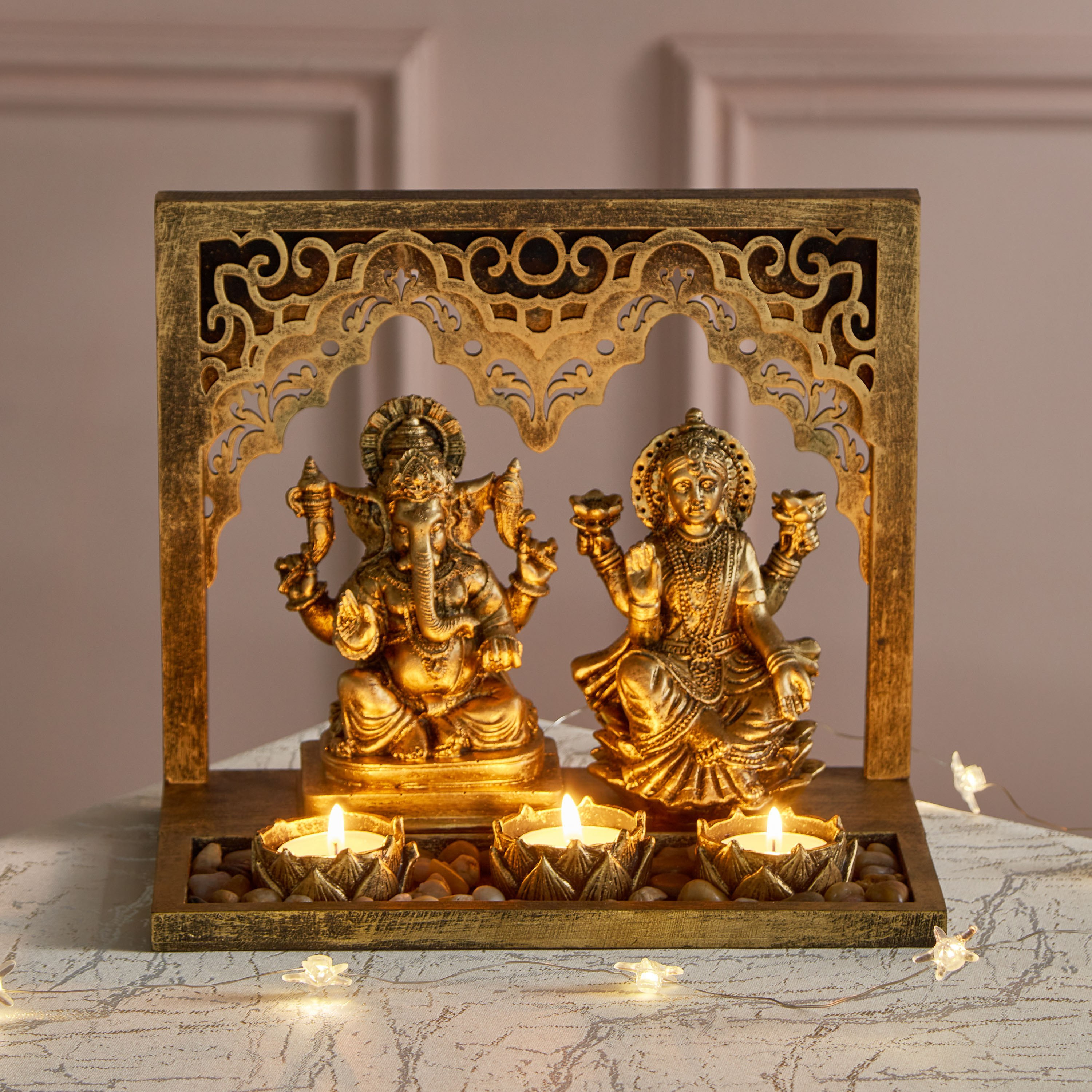 قطعة ديكور بـ 3 حاملات شموع صغيرة من ديكسي غانيشا - 24x15x20.5 سم-hbxlivingroom-decorandaccessories-candleholders-image-1