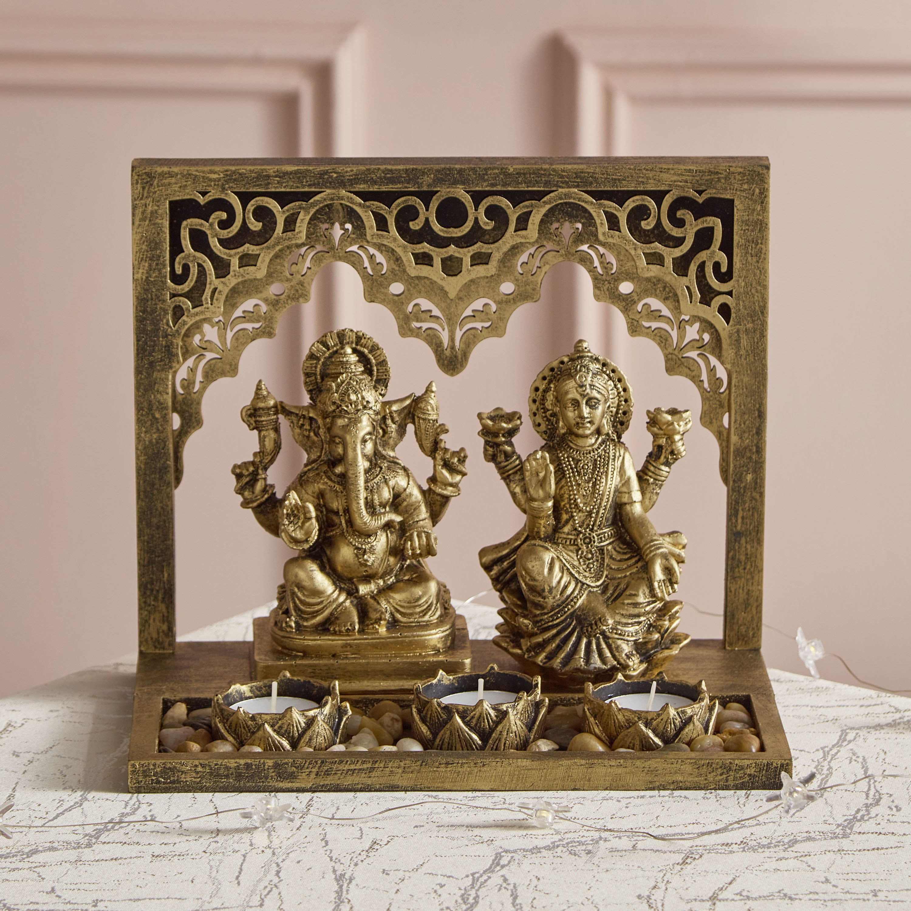 قطعة ديكور بـ 3 حاملات شموع صغيرة من ديكسي غانيشا - 24x15x20.5 سم-hbxlivingroom-decorandaccessories-candleholders-image-2