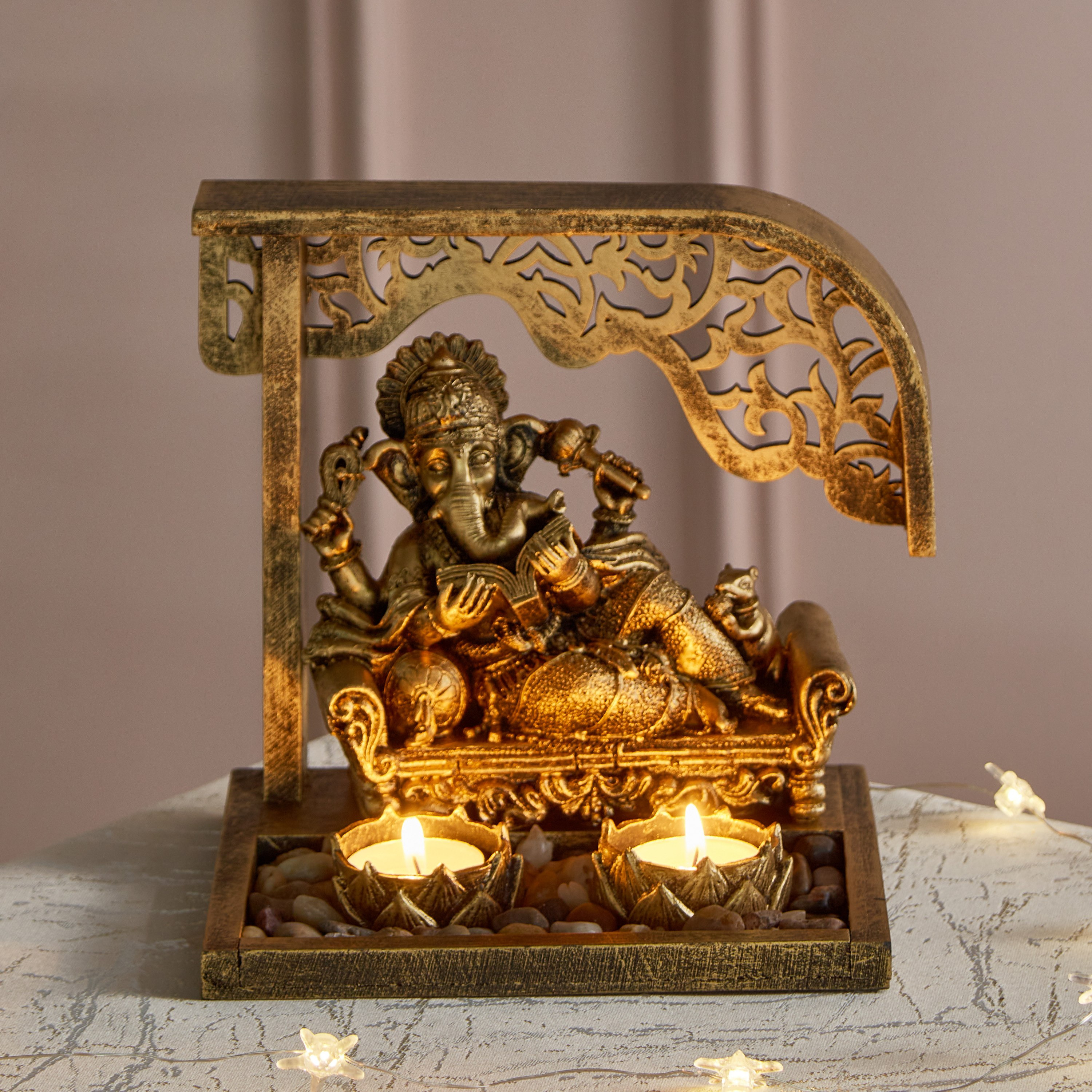 حامل شموع صغيرة بزينة إطار من ديكسي - 20x15x17 سم-hbxlivingroom-decorandaccessories-candleholders-image-1