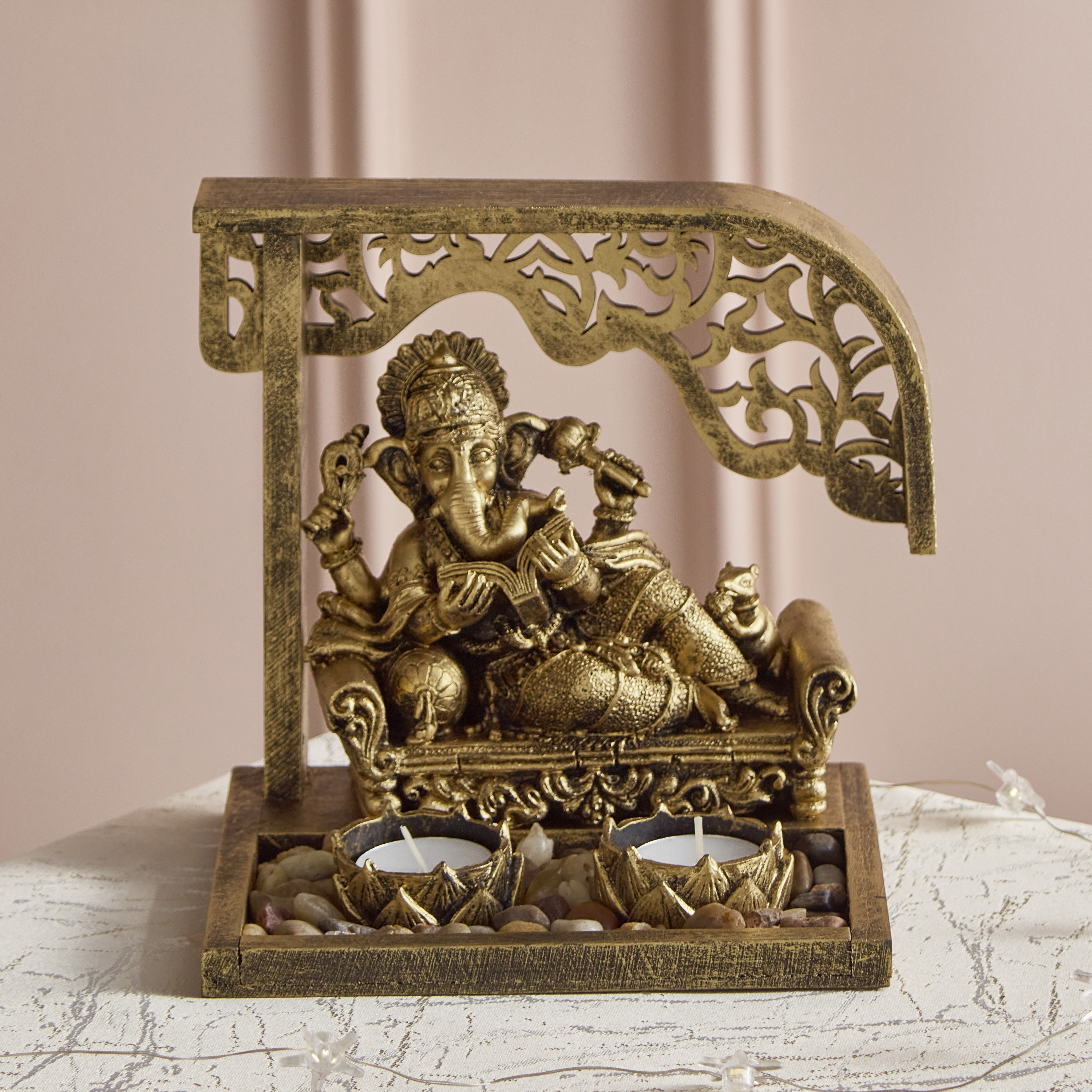 حامل شموع صغيرة بزينة إطار من ديكسي - 20x15x17 سم-hbxlivingroom-decorandaccessories-candleholders-image-2