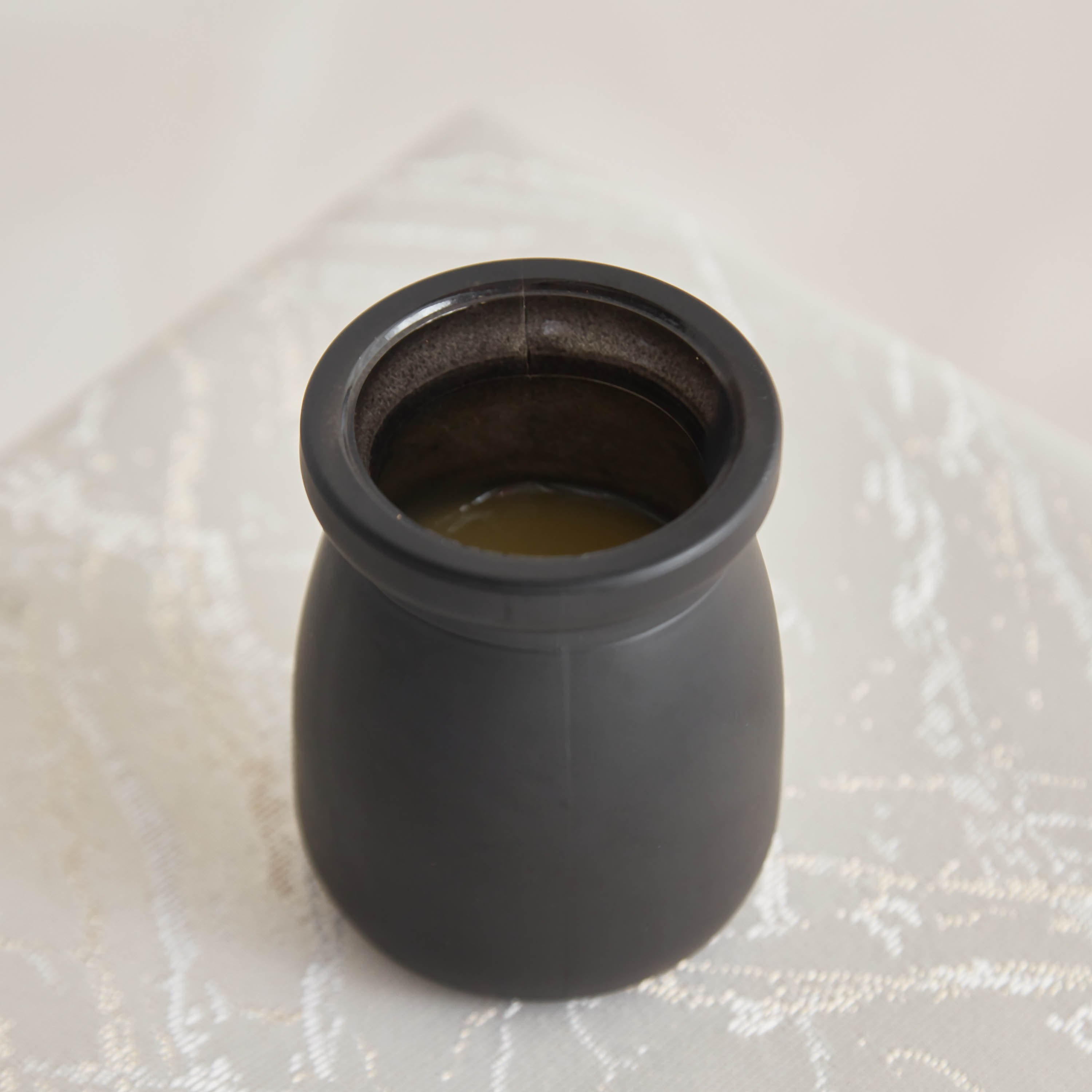 Dexi Scented Candle with 3% Fragrance 55% Wax Grammage and Cork - 5x7 cm-hbxhomeware-hbxdecorandfurnishings-image-3