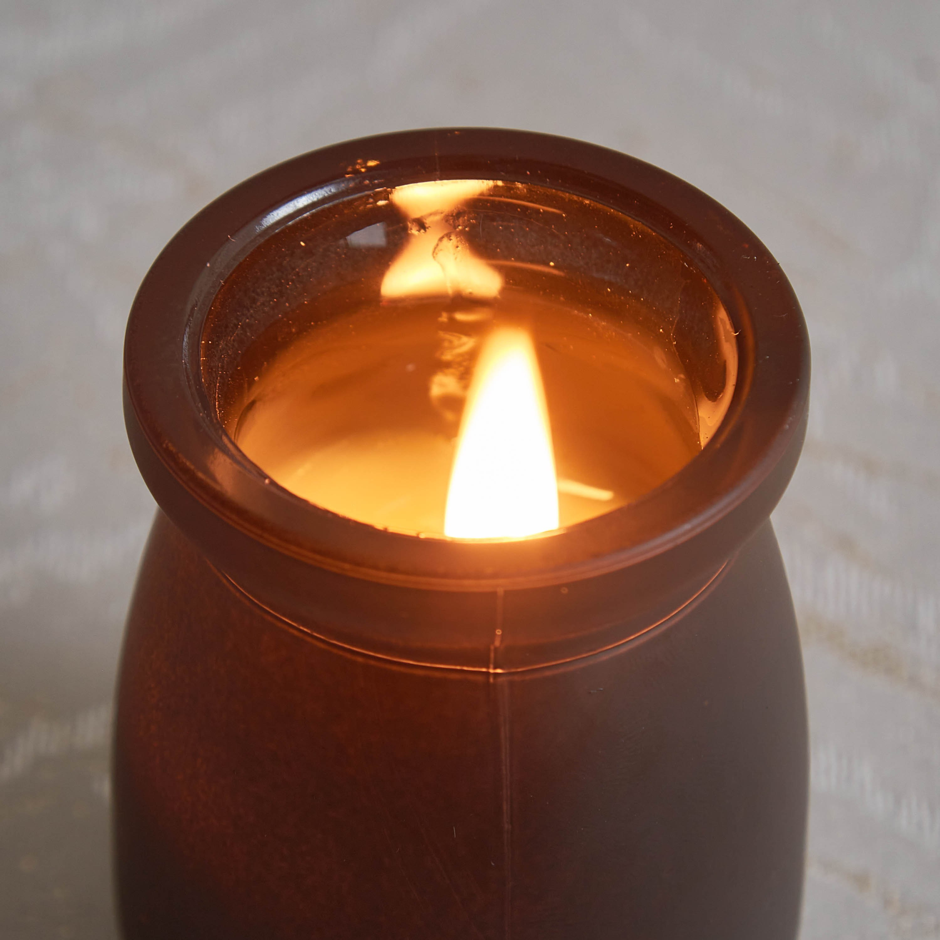 Dexi Scented Candle with 3% Fragrance 55% Wax Grammage and Cork - 5x7 cm-hbxhomeware-hbxdecorandfurnishings-image-4