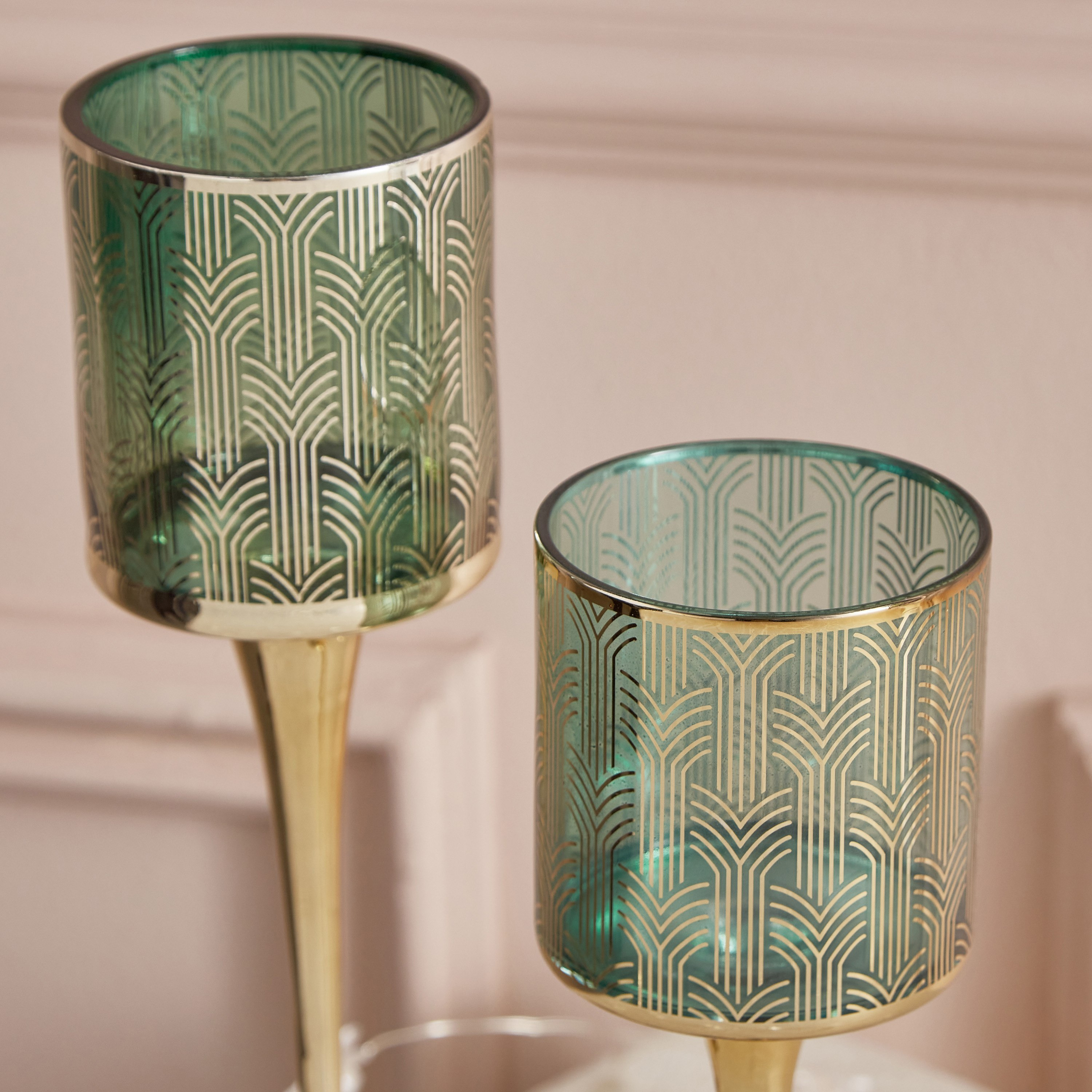 طقم حاملات شموع زجاج قطعتين من ديكسي-hbxlivingroom-decorandaccessories-candleholders-image-3