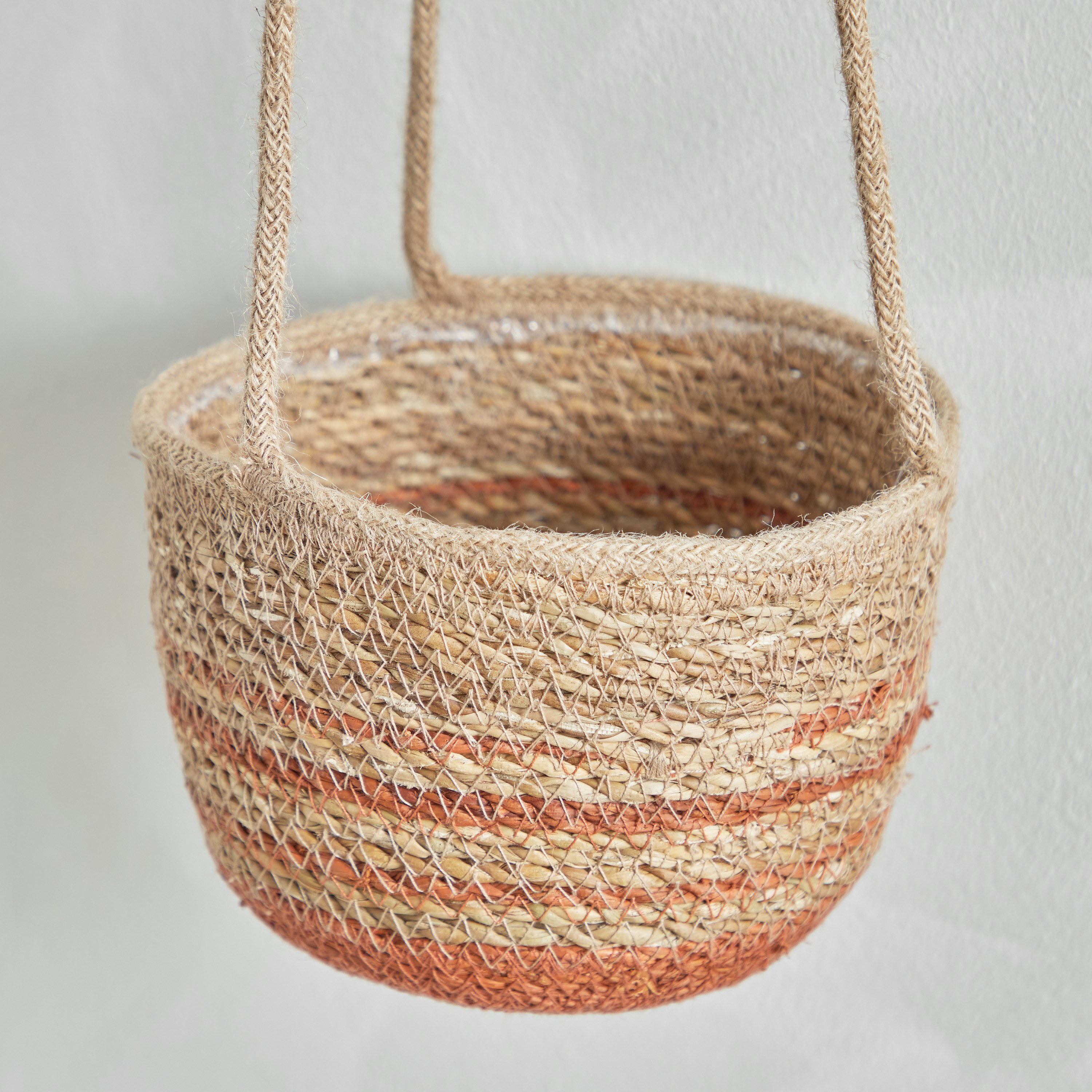 إناء روطان معلق على شكل حرف U من نيتشورالوم - 17x17x68 سم-hbxhomeware-hbxdecorandfurnishings-image-3
