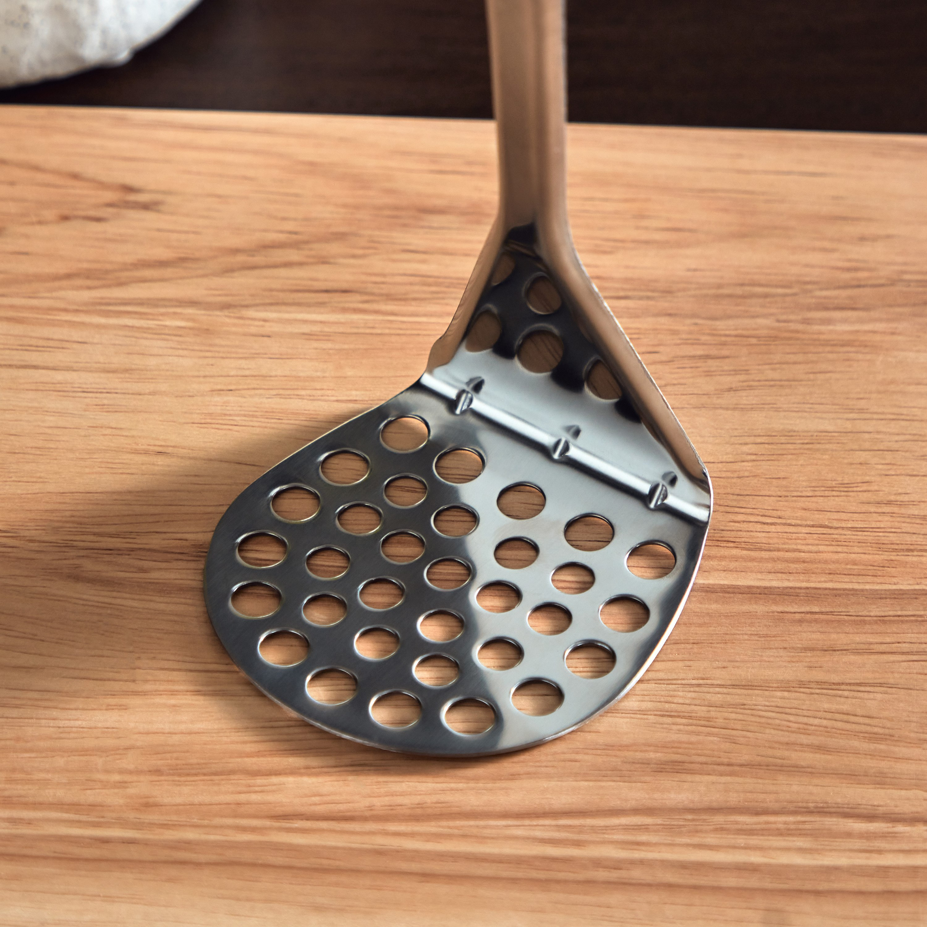Eco Grip Potato Masher-hbxhomeware-hbxkitchen-image-2