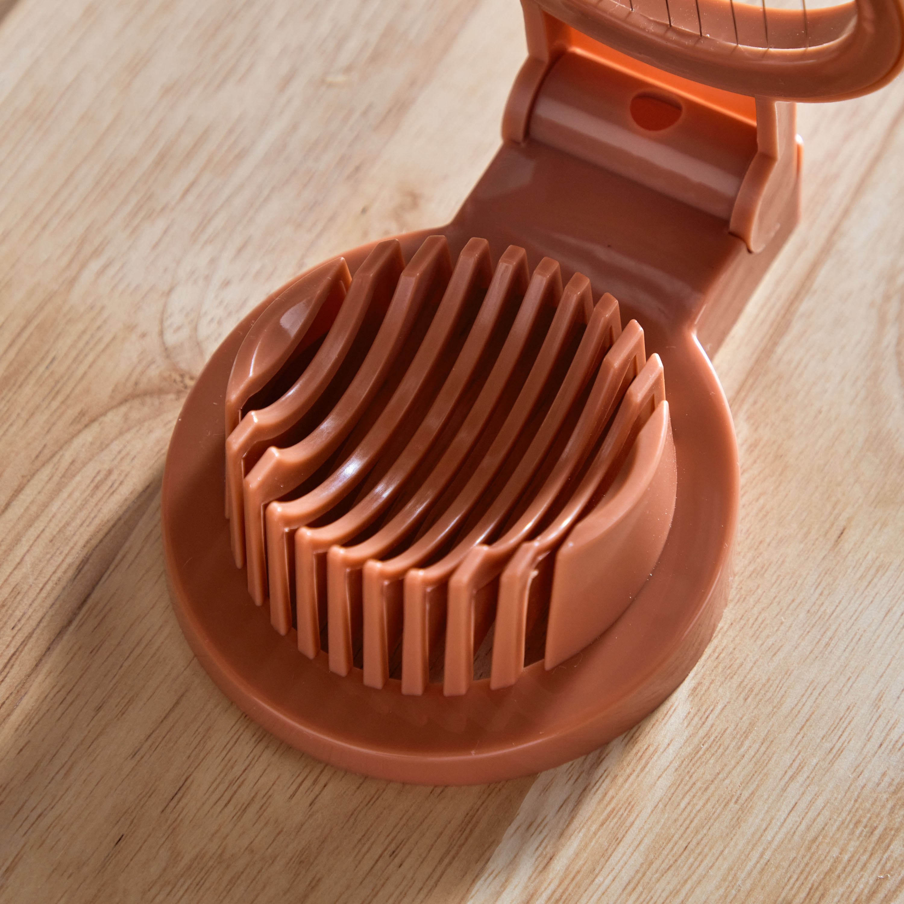 Easy Chef Egg Slicer-hbxhomeware-hbxkitchen-image-4