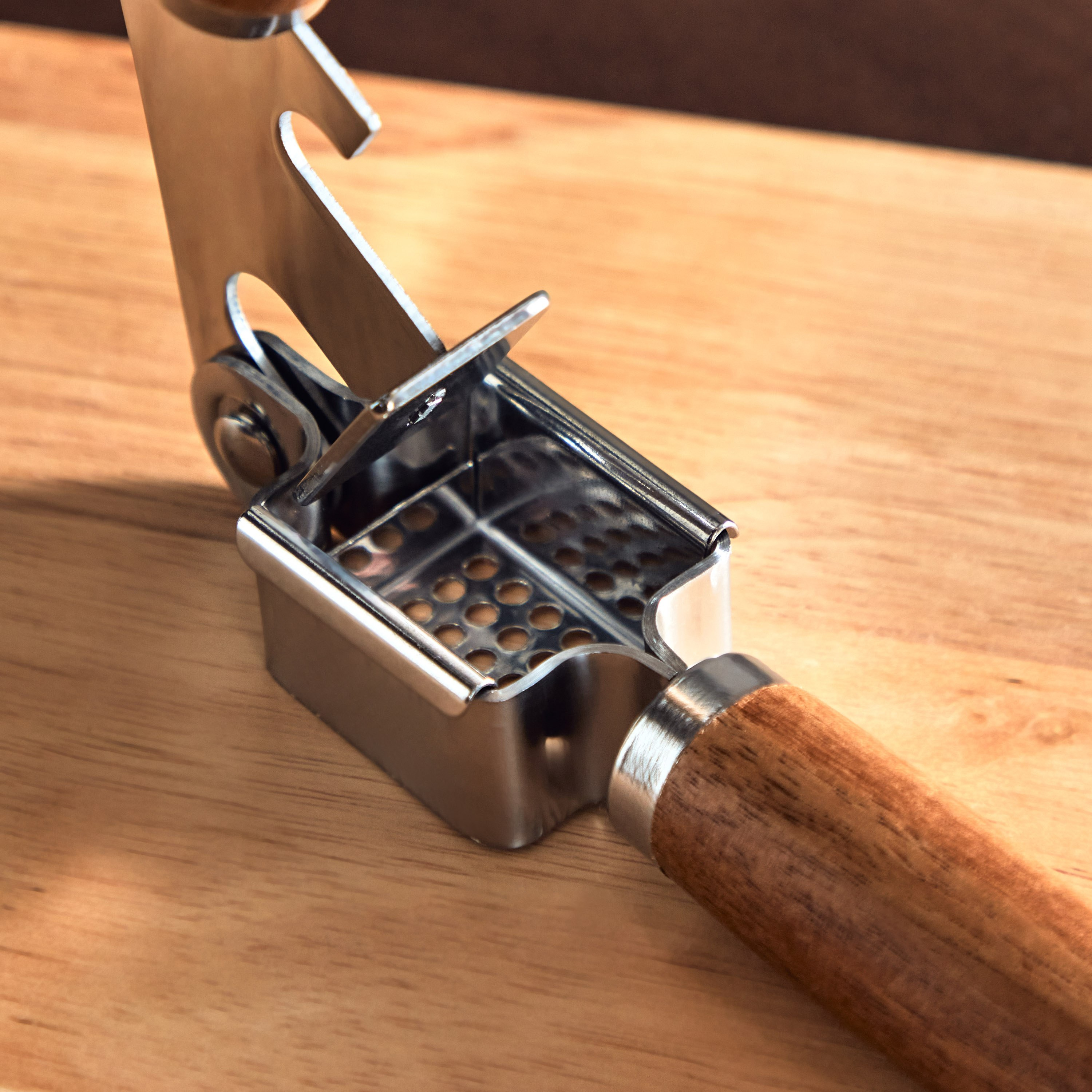 عصارة ثوم من إيكو جريب-hbxhomeware-hbxkitchen-image-2