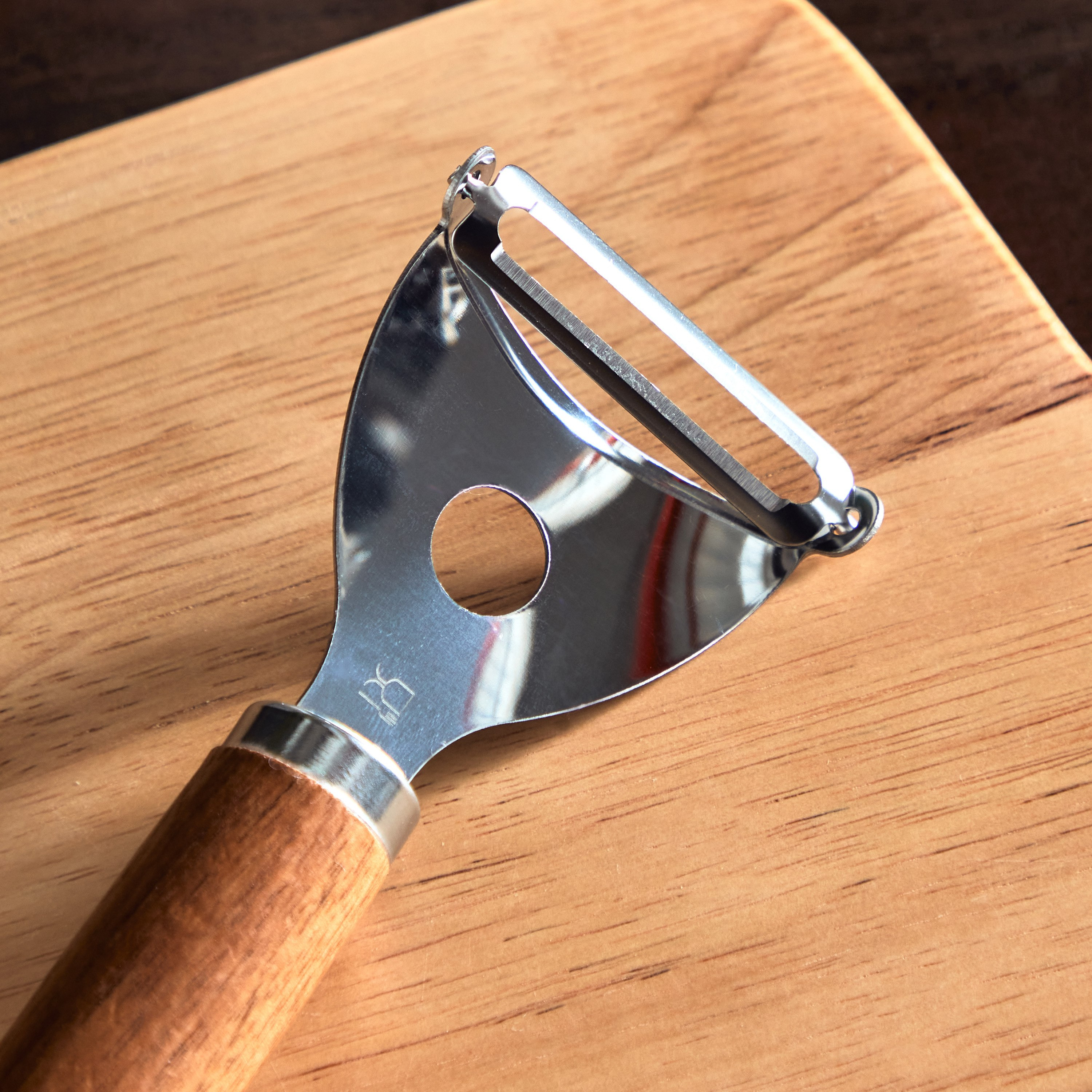 Eco Grip Peeler Y Shape-hbxhomeware-hbxkitchen-image-2