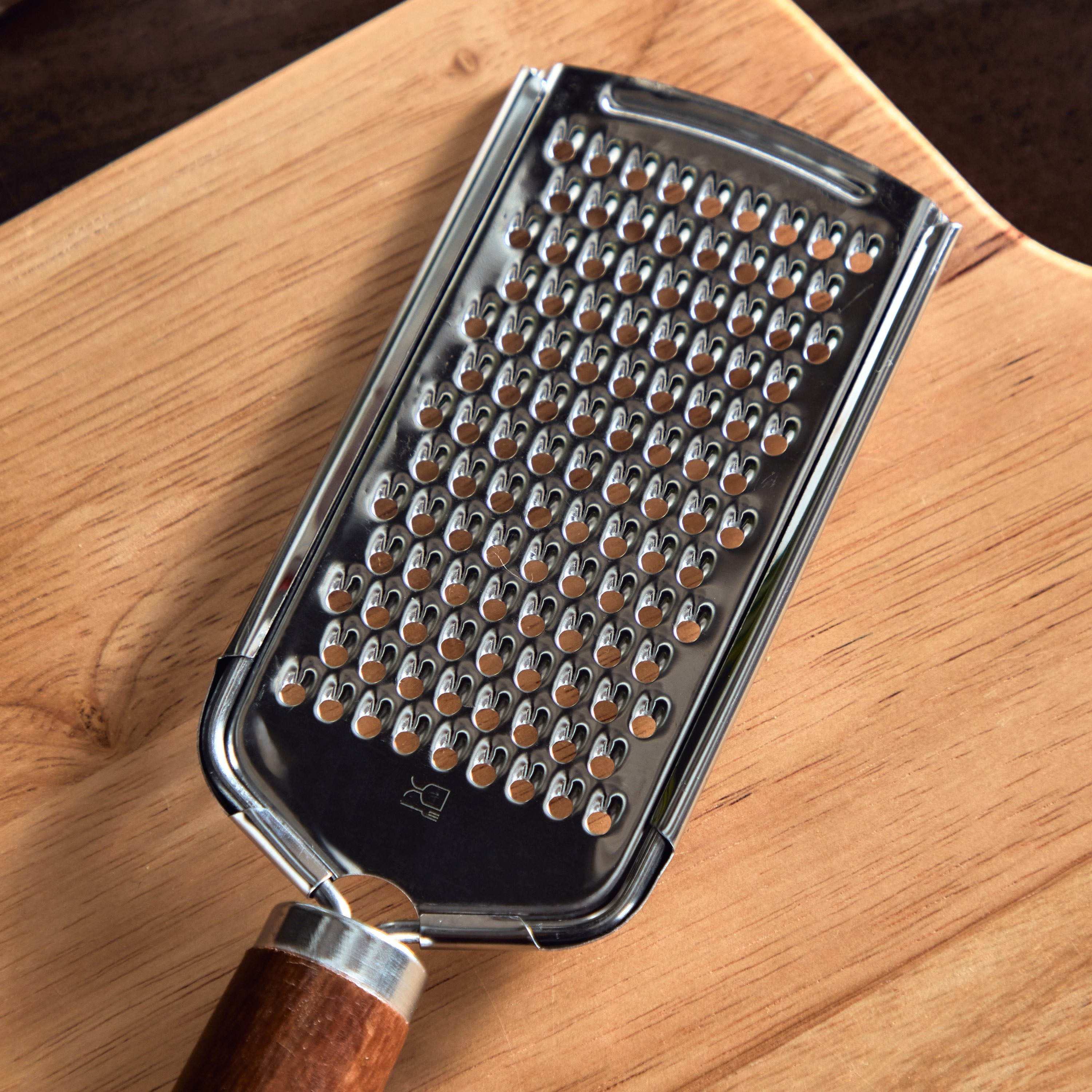 Eco Grip Grater-hbxhomeware-hbxkitchen-image-2