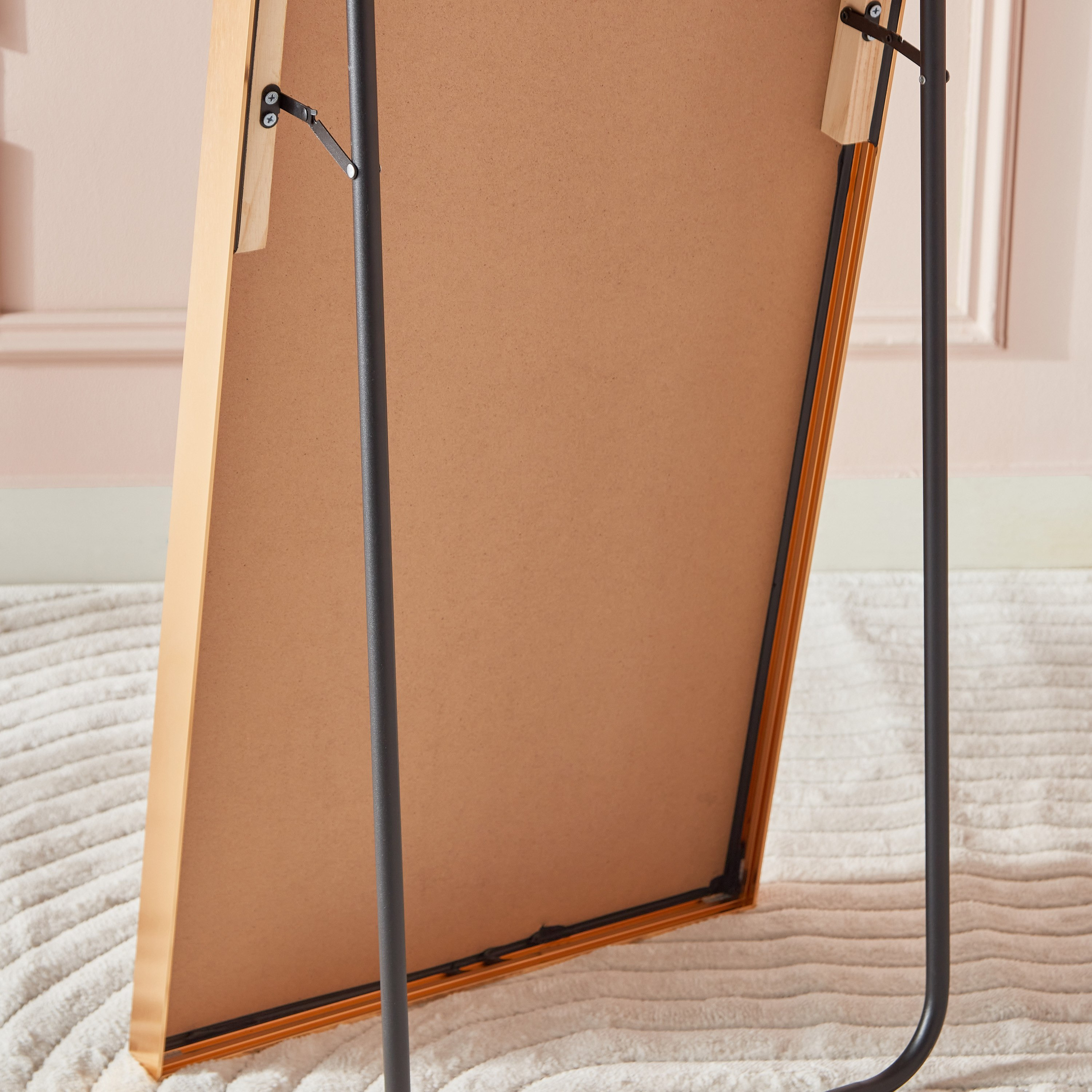 مرآة قائمة بإطار ألومنيوم كبير من رضا - 50x150 سم-hbxhomeware-hbxdecorandfurnishings-image-4