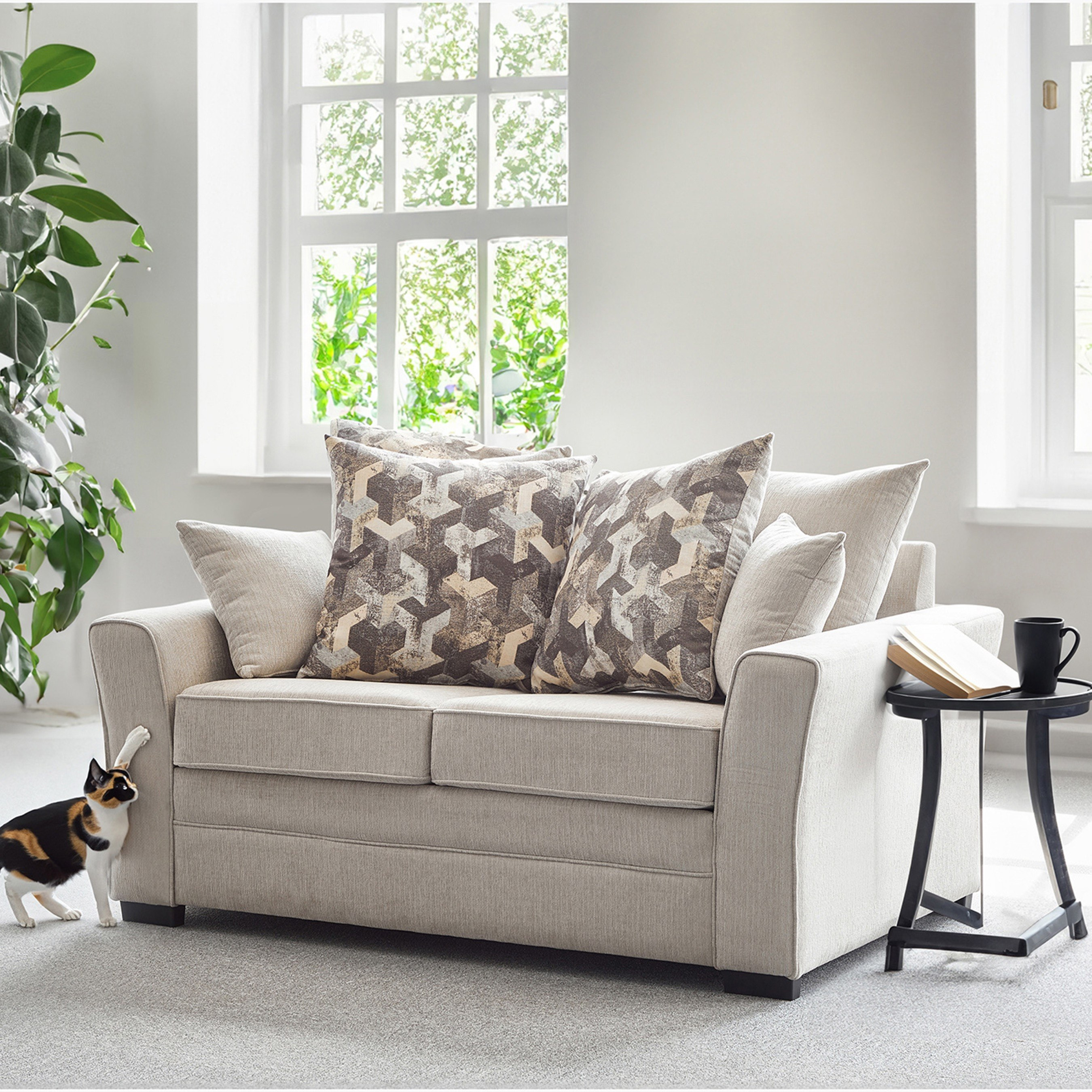 كنبة مقعدين مع 6 وسائد من ويندسور-hbxlivingroom-sofasandarmchairs-sofas-image-1