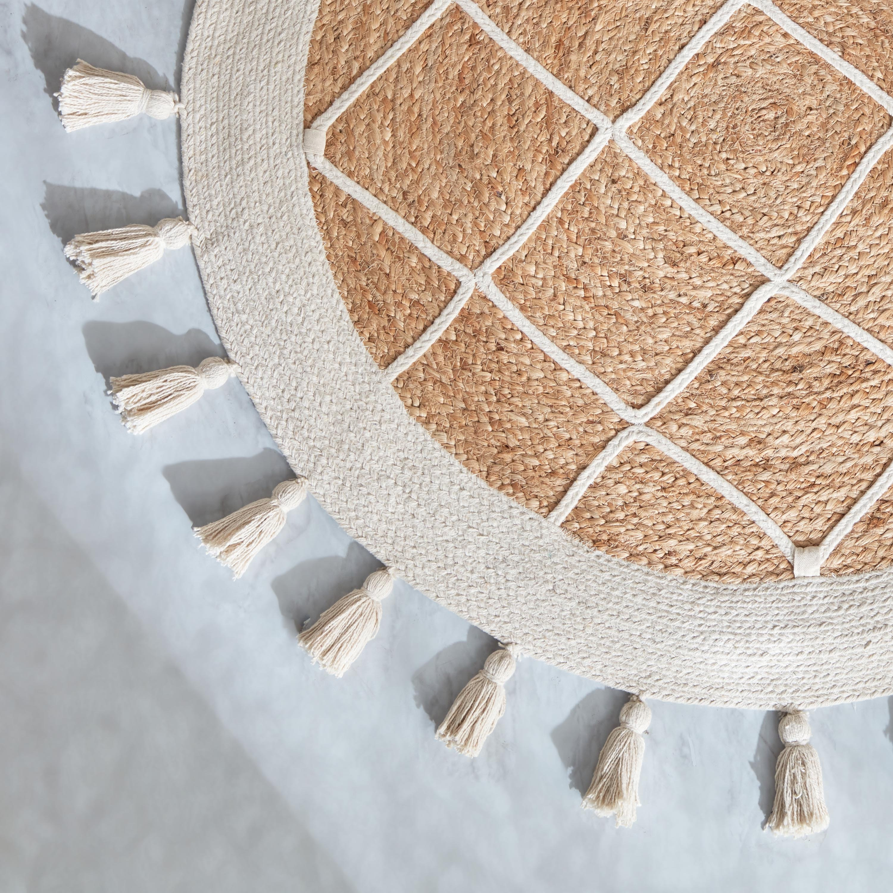 سجادة جوت مستديرة مصنوعة يدويًا من إيكو - 150 سم-hbxdecorandfurnishings-floorcoverings-rugs-image-2