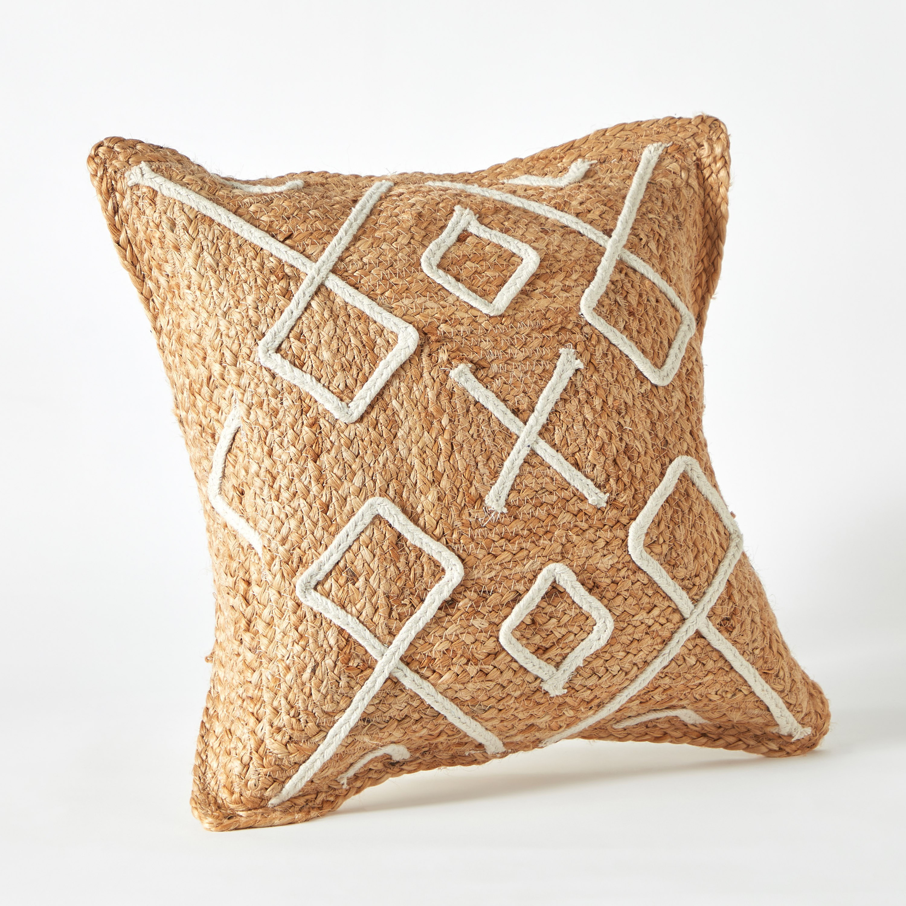 وسادة محشوة بالجوت مصنوعة يدوياً من إيكو - 45x45 سم-hbxlivingroom-furnishings-cushionsandcovers-filledcushions-image-6