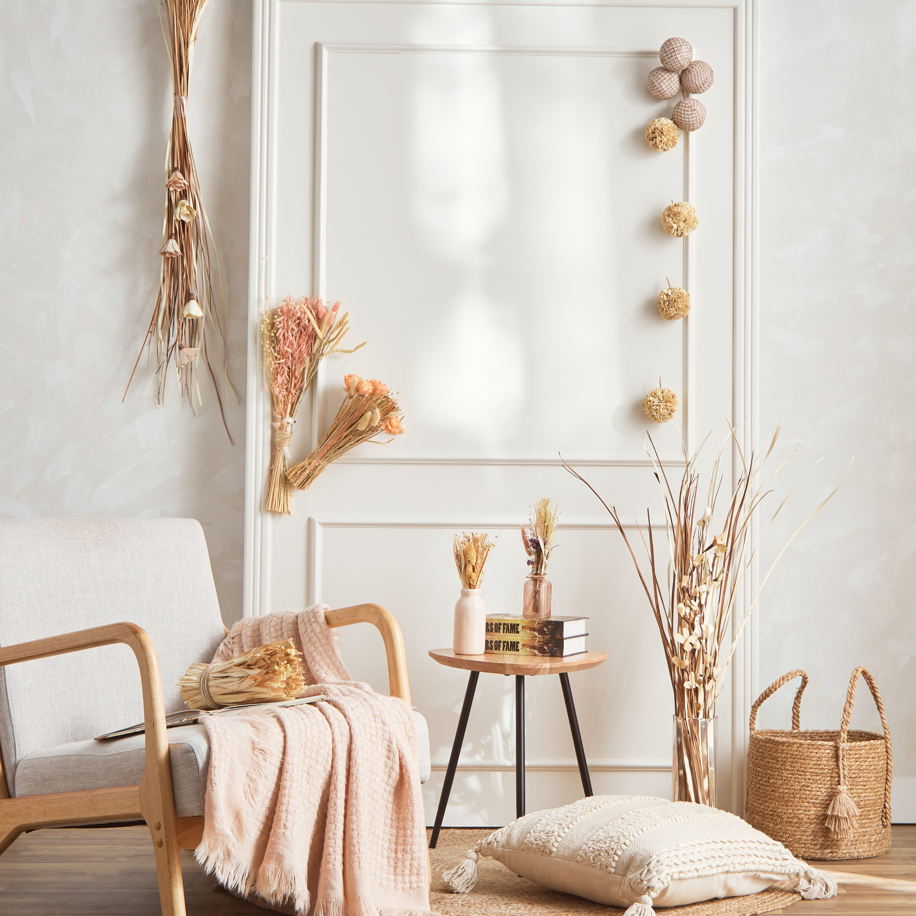 كرة ديكور مصنوعة يدويًا من قماش الجوت من مايلي - 8.5x8.5x33 سم-hbxdecorandfurnishings-homeaccessories-artificialflowersandplants-image-3