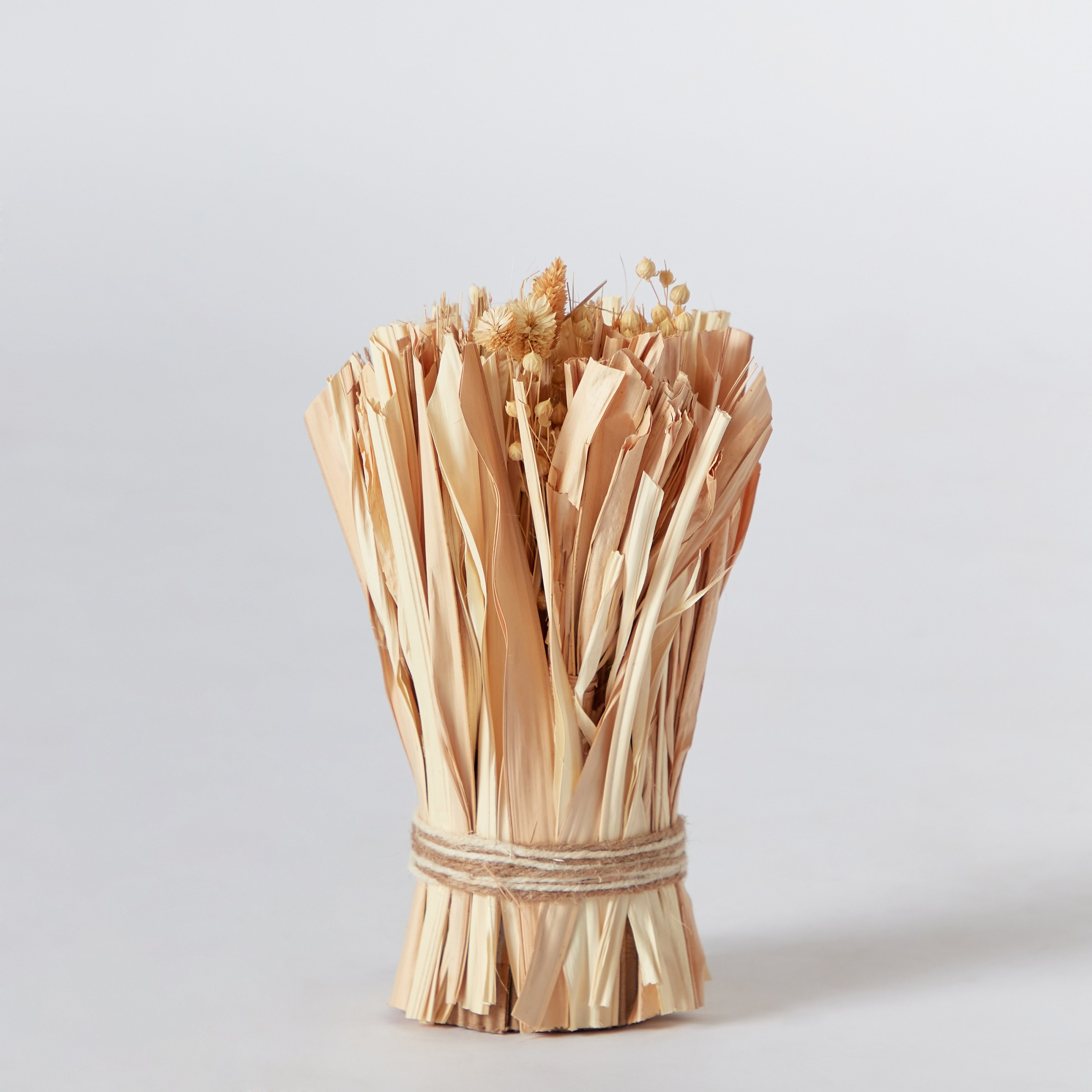 باقة زهور وعشب مصنوعة يدويًا من مايلي - 11x11x25 سم-hbxdecorandfurnishings-homeaccessories-artificialflowersandplants-image-4