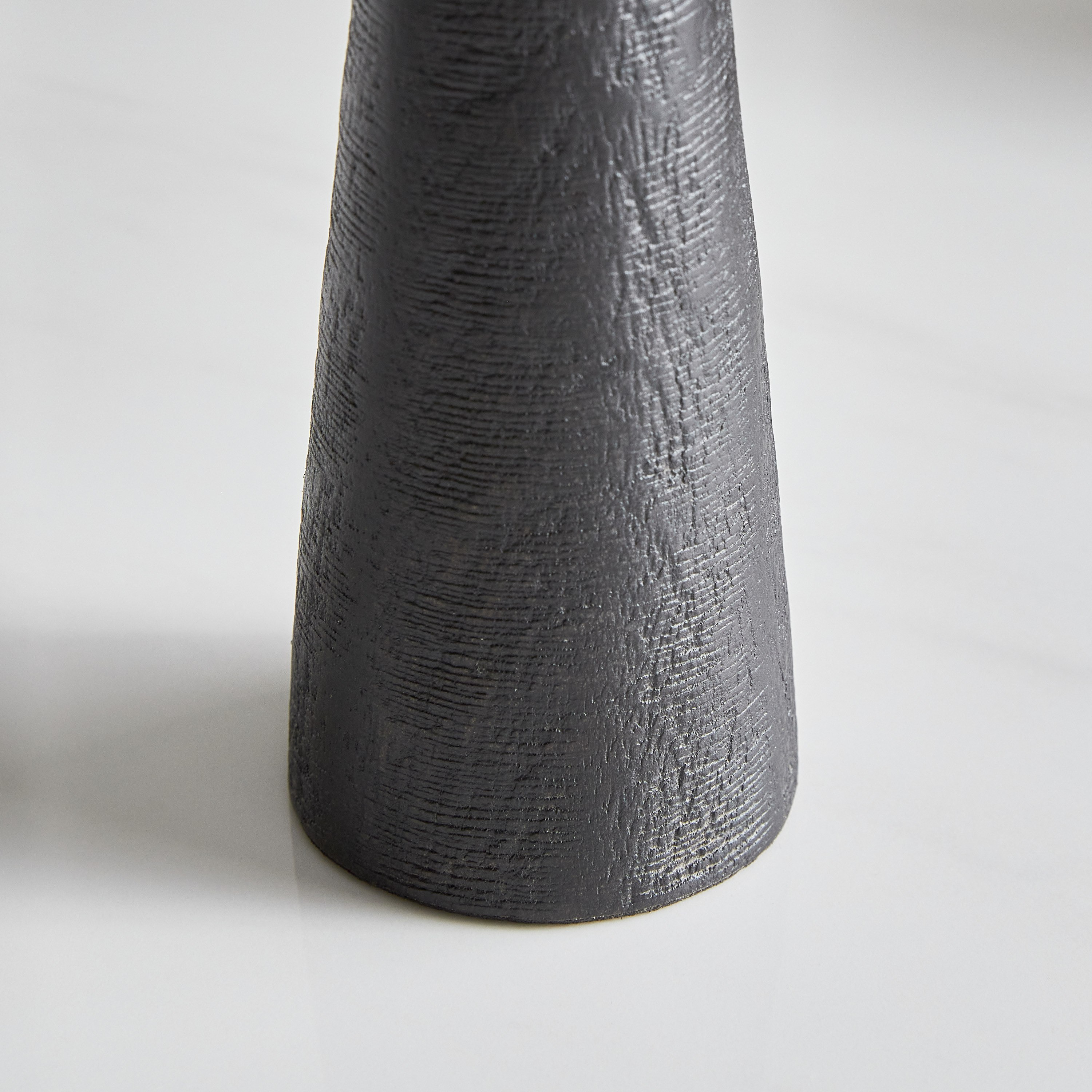 حامل شموع خشبي عمودي من فيرف - 10x10x13 سم-hbxlivingroom-decorandaccessories-candleholders-image-4