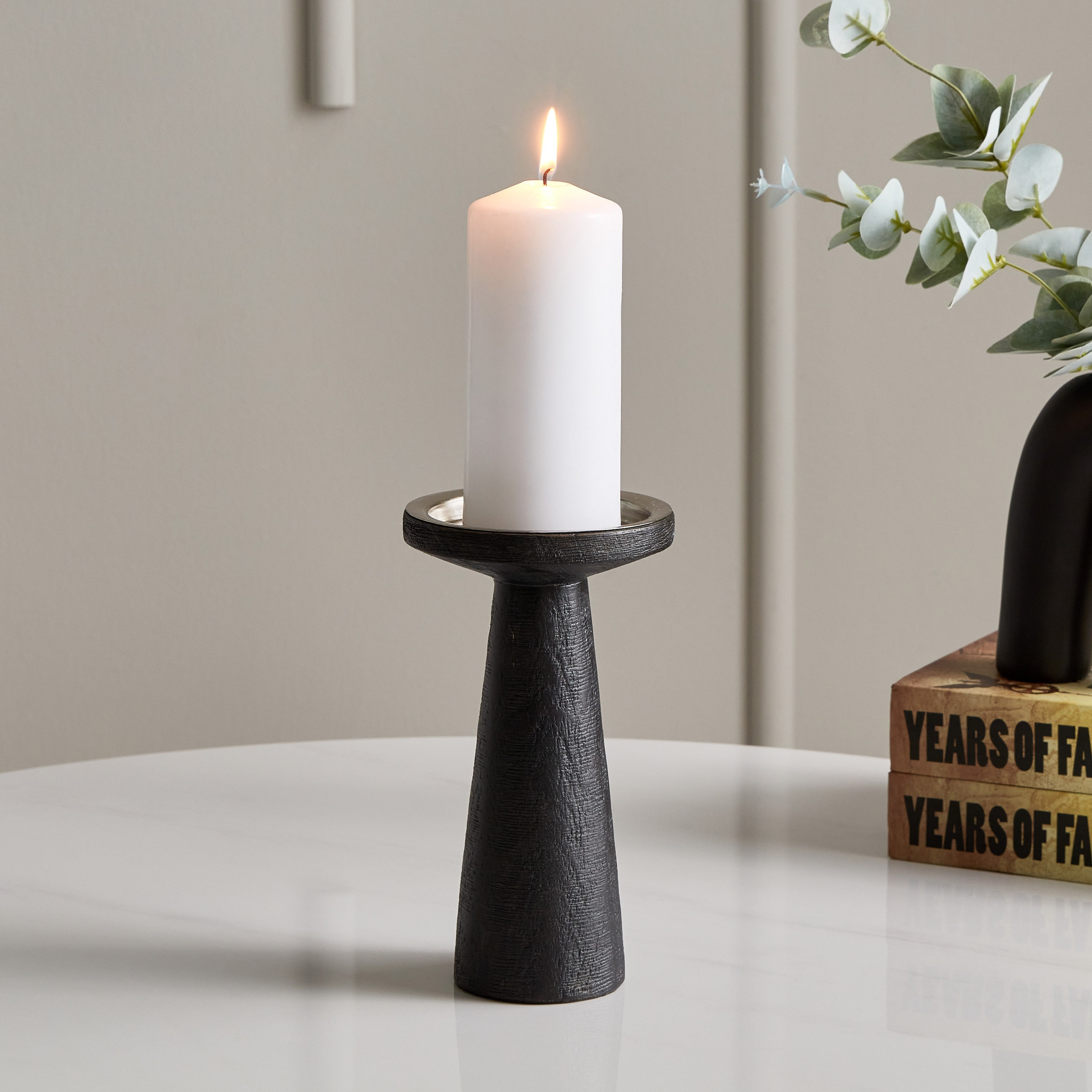 حامل شموع خشبي عمودي من فيرف - 10x10x19 سم-hbxlivingroom-decorandaccessories-candleholders-image-1