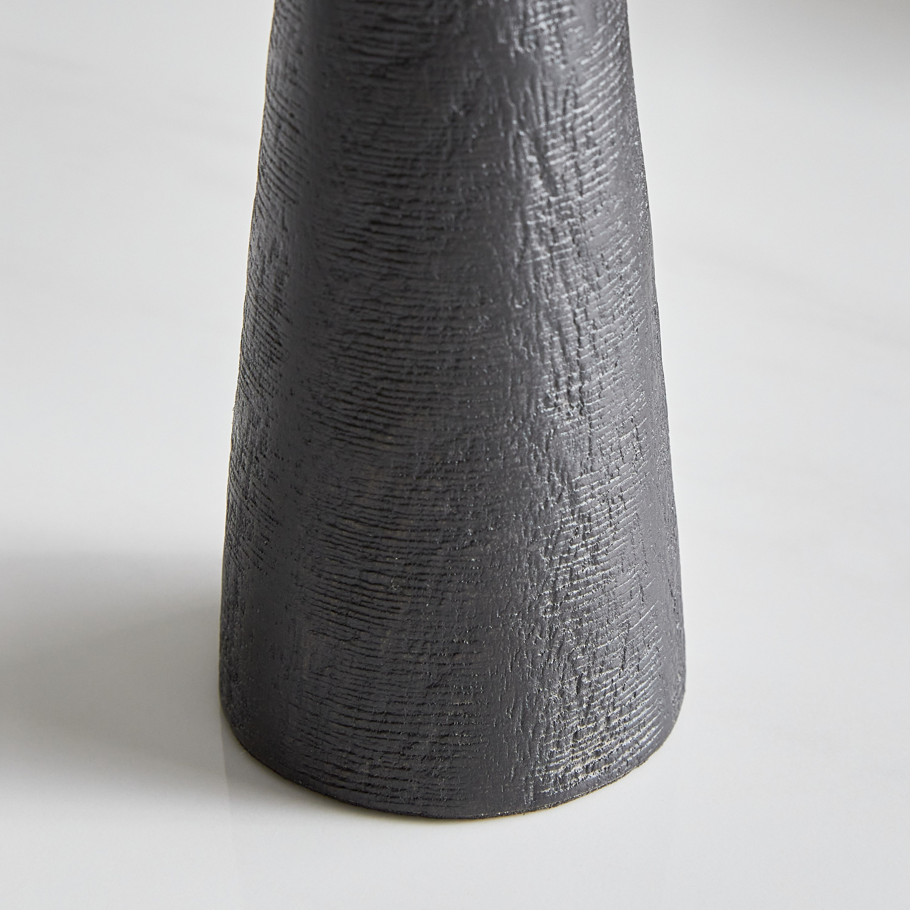 حامل شموع خشبي عمودي من فيرف - 10x10x19 سم-hbxlivingroom-decorandaccessories-candleholders-image-4