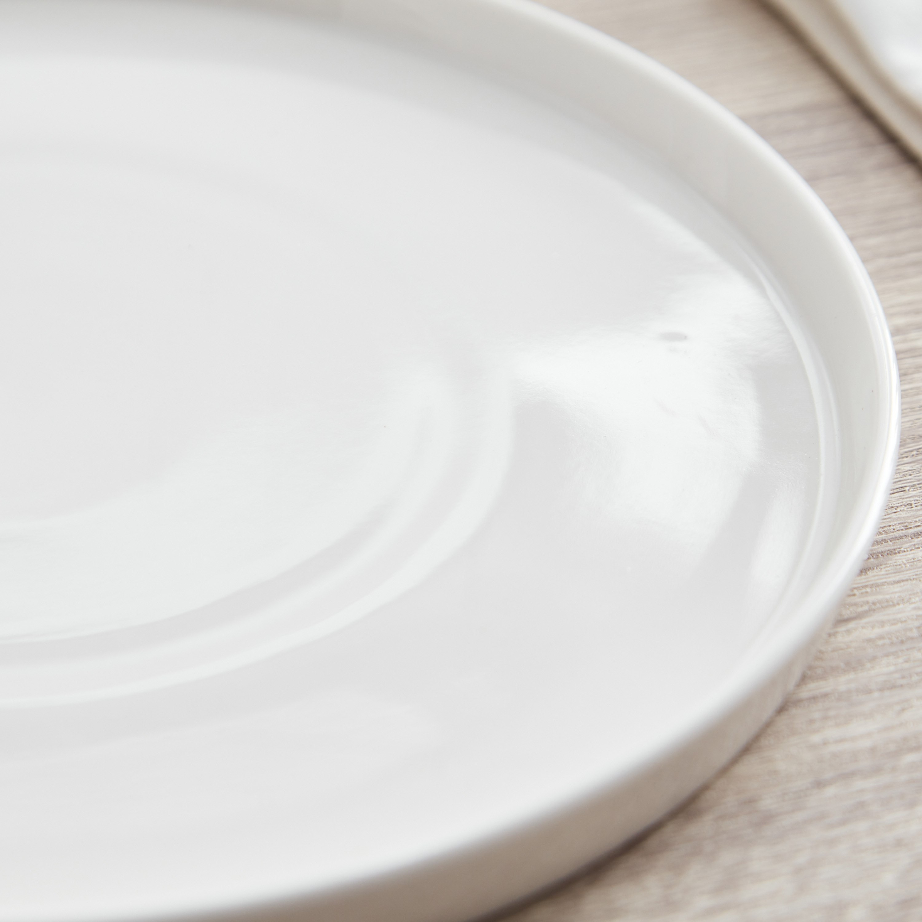 Alice New Bone China Dinner Plate - 25 cm-hbxdecorandfurnishings-tabletop-crockery-image-3