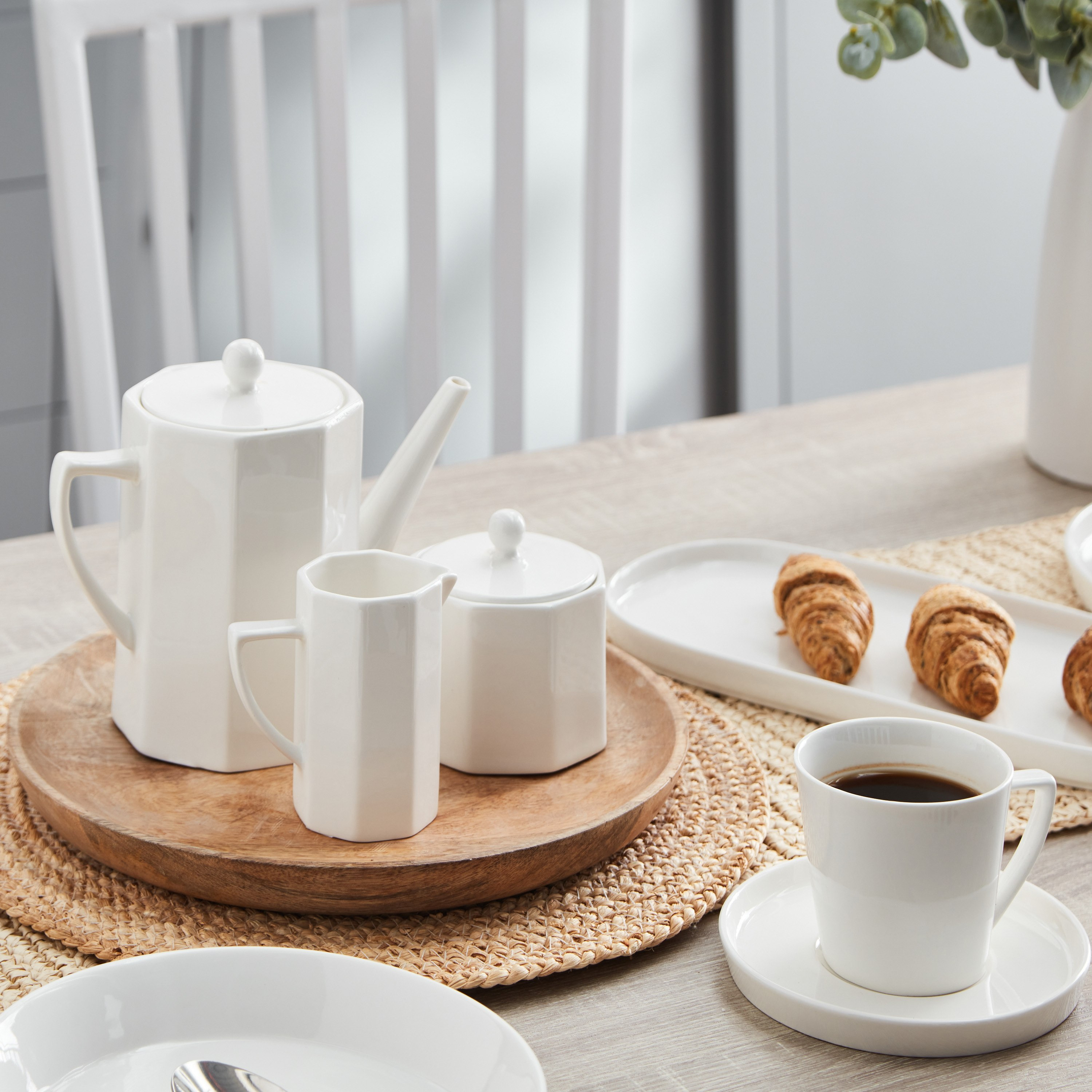 Alice New Bone China Creamer - 220 ml-hbxhomeware-diningandtabletop-coffeeandteasets-image-4