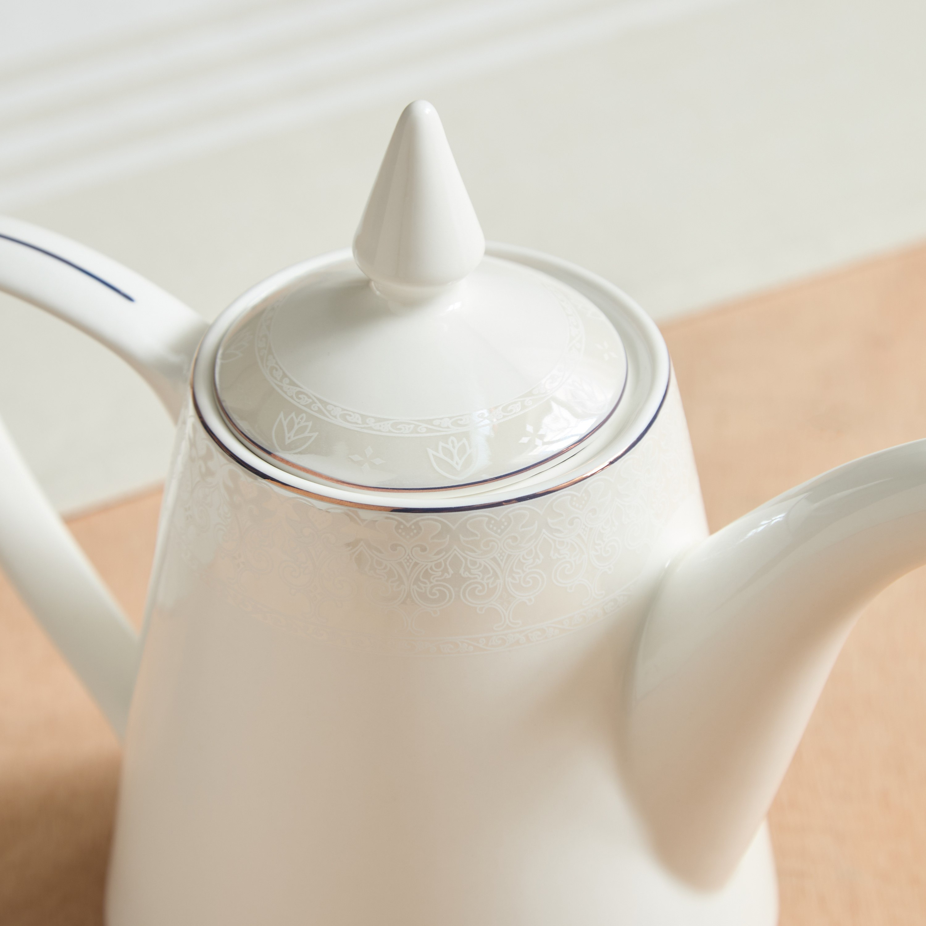 Sandra New Bone China Teapot - 1 L-hbxhomeware-hbxkitchen-image-3