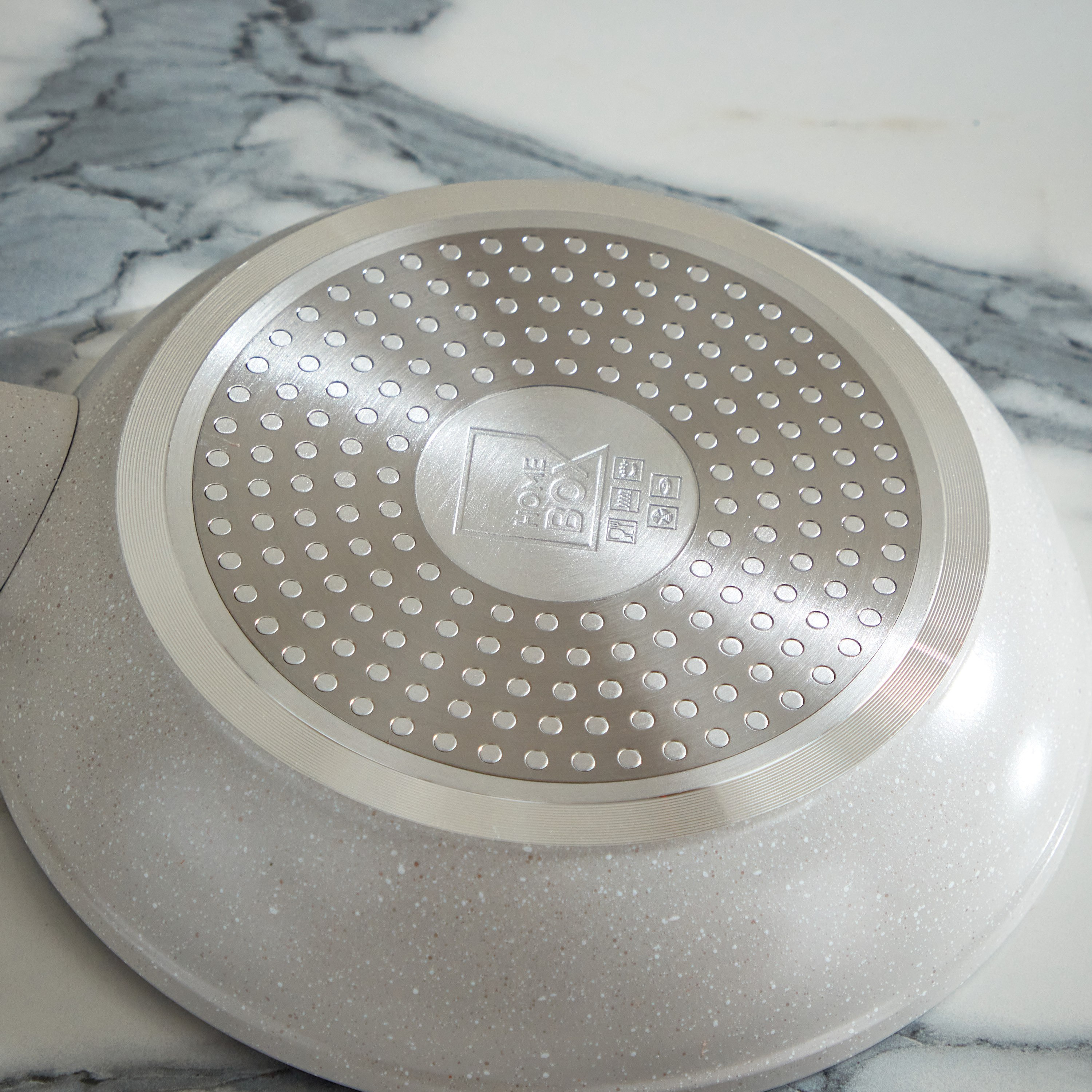مقلاة بقاعدة حث مع حامل من لا ناتورا - 20 سم-hbxhomeware-hbxkitchen-image-3