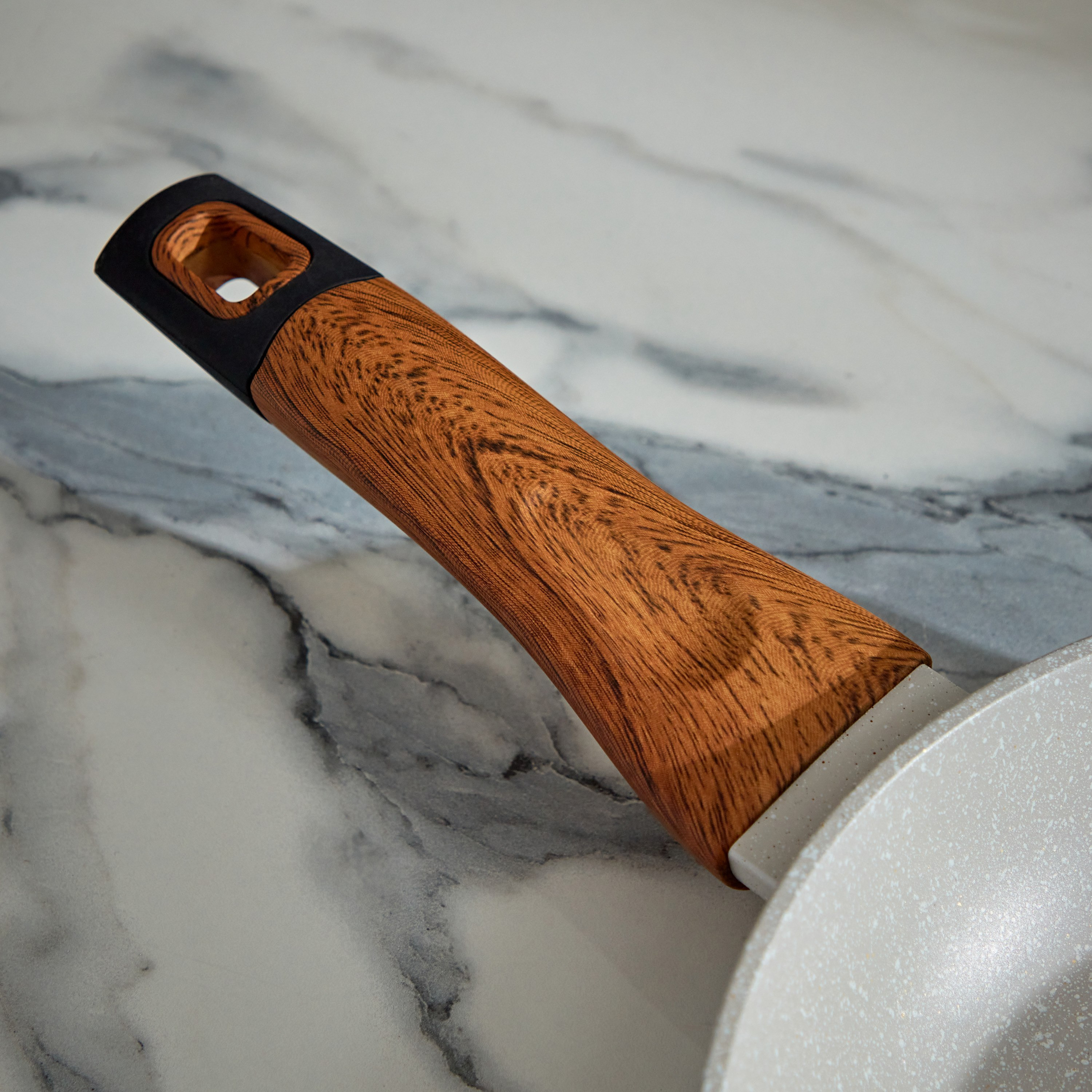 مقلاة بقاعدة حث مع حامل من لا ناتورا - 20 سم-hbxhomeware-hbxkitchen-image-4