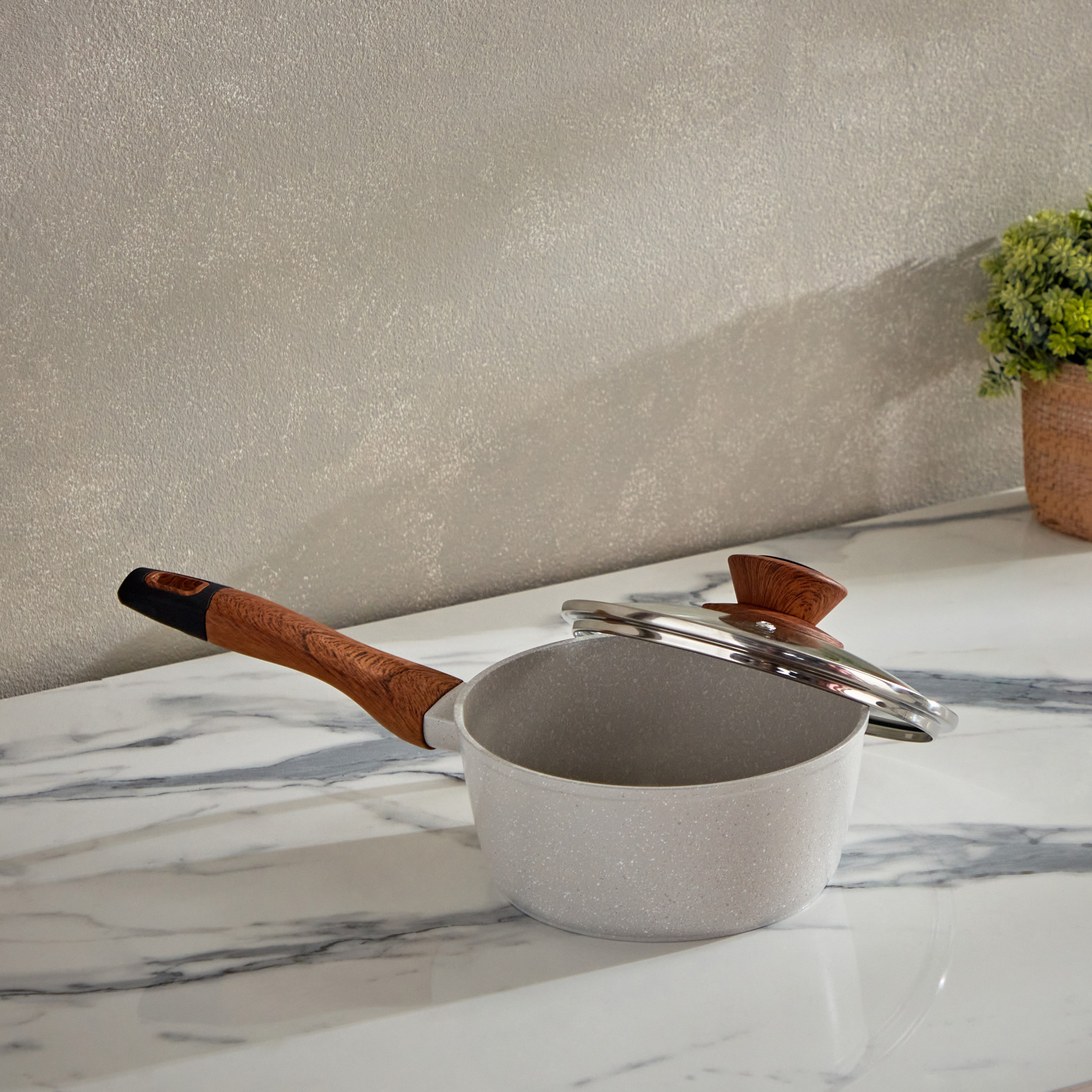 مقلاة صلصة بقاعدة حث بغطاء مع حامل من لا ناتورا - 18 سم-hbxhomeware-hbxkitchen-image-2