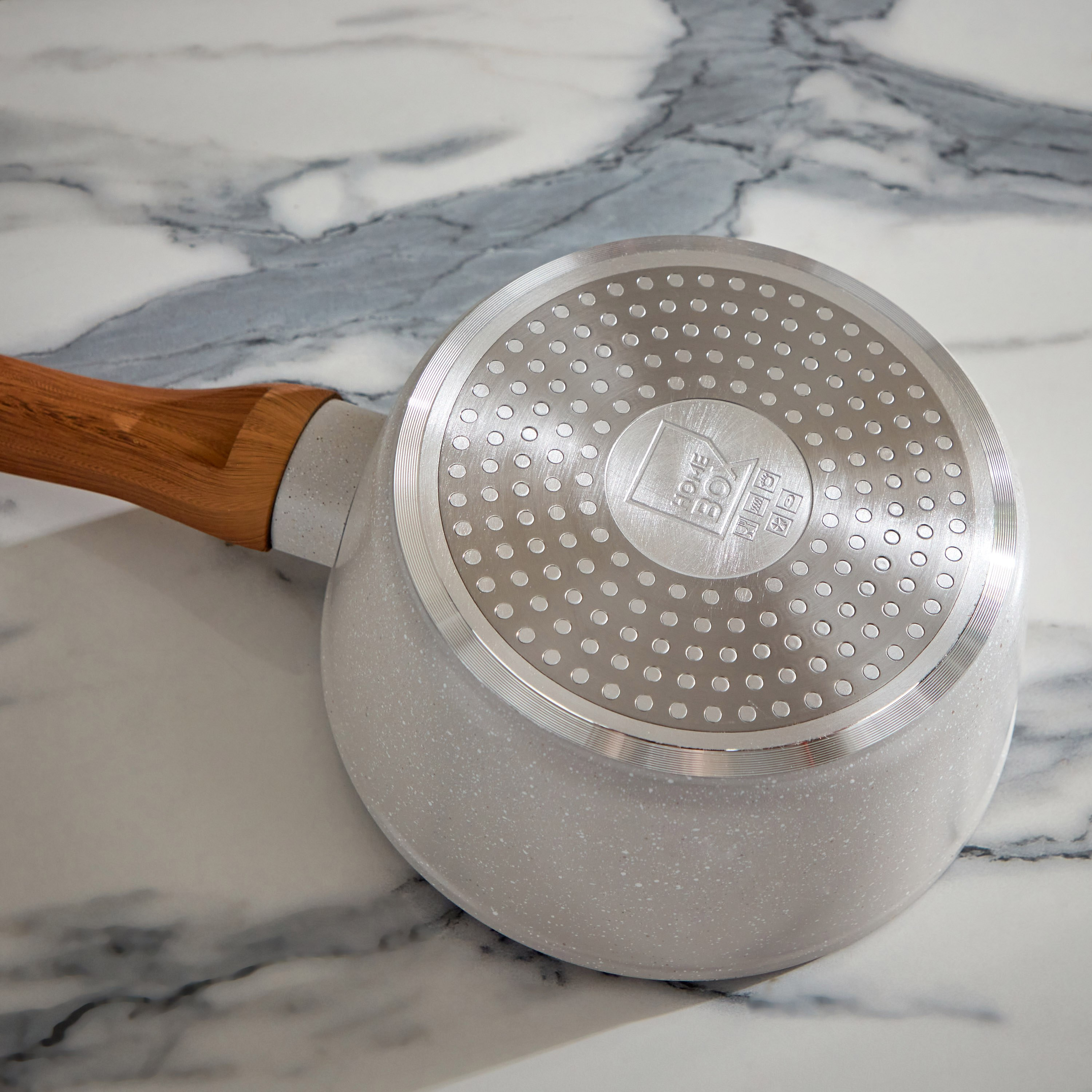 مقلاة صلصة بقاعدة حث بغطاء مع حامل من لا ناتورا - 18 سم-hbxhomeware-hbxkitchen-image-4