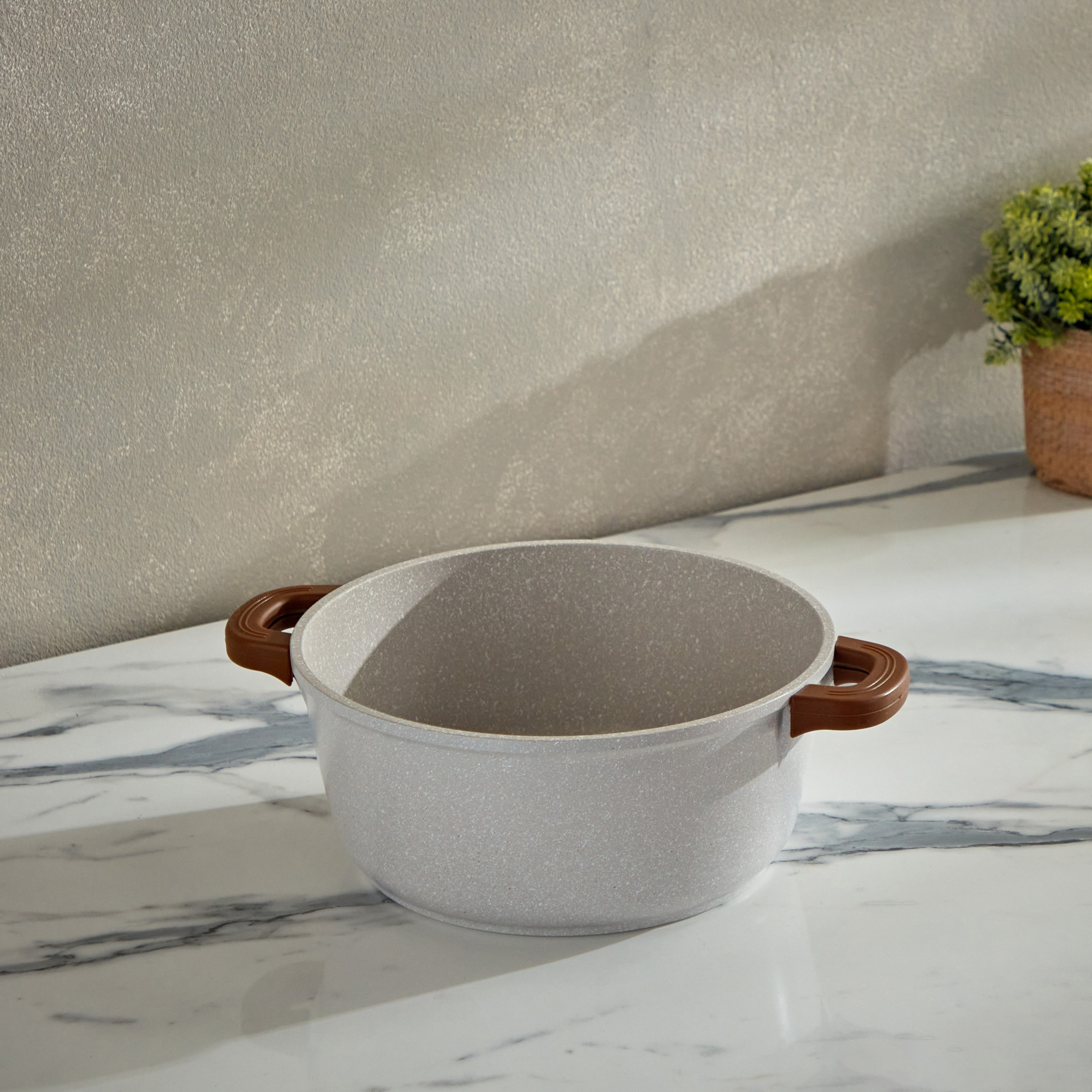 La Natura Deep Induction Casserole with Trivet - 24 cm-hbxhomeware-hbxkitchen-image-1