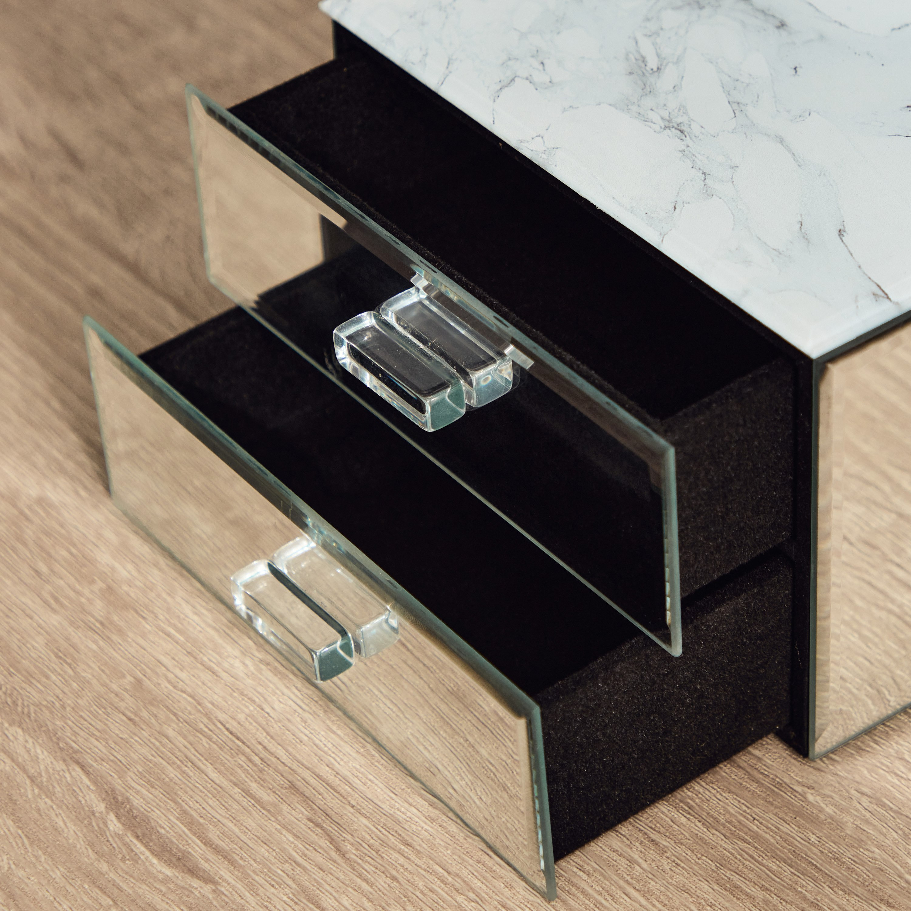 صندوق مجوهرات زجاج بتشطيب ميتاليك ودرجين من لاماك - 14.8x13x10 سم-hbxbedroom-bedroomaccessories-jewelleryboxesandholders-image-4