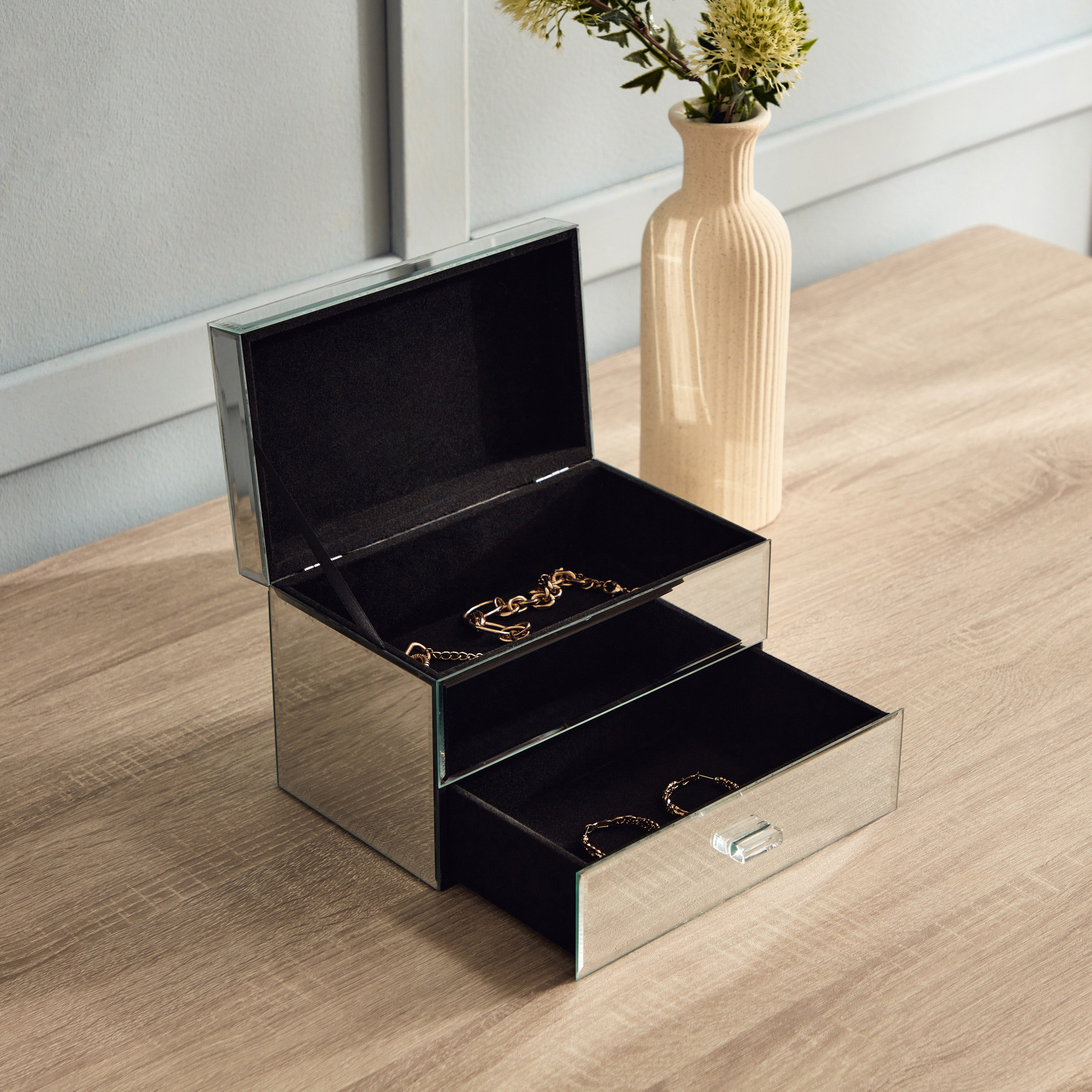 صندوق مجوهرات زجاج بتشطيب ميتاليك وطابقين من لاماك - 22.8x15x15 سم-hbxbedroom-bedroomaccessories-jewelleryboxesandholders-image-1