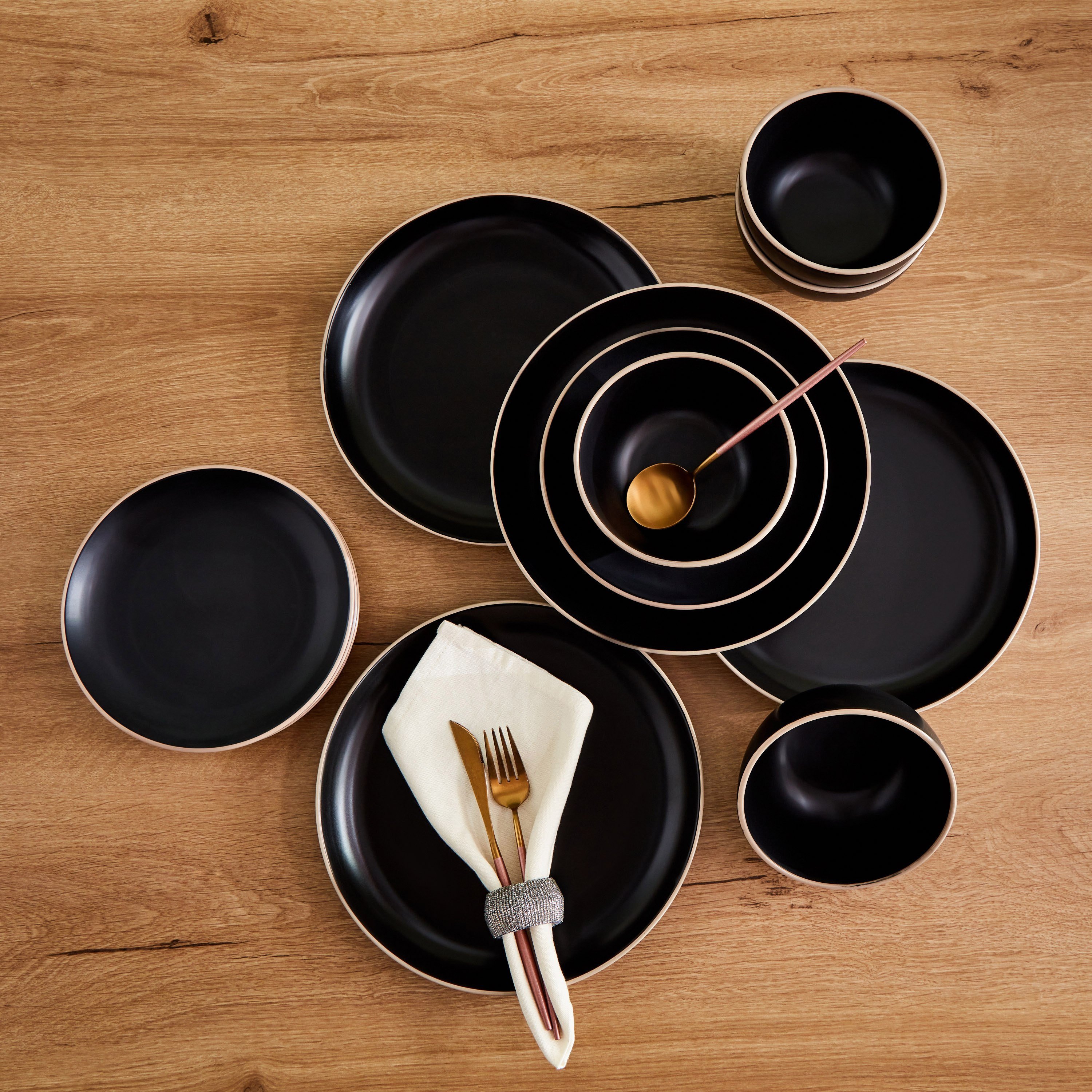 طقم عشاء 12 قطعة من الخزف الحجري من إكليبس إنسامبل - 4 أشخاص-hbxhomeware-hbxkitchen-image-1