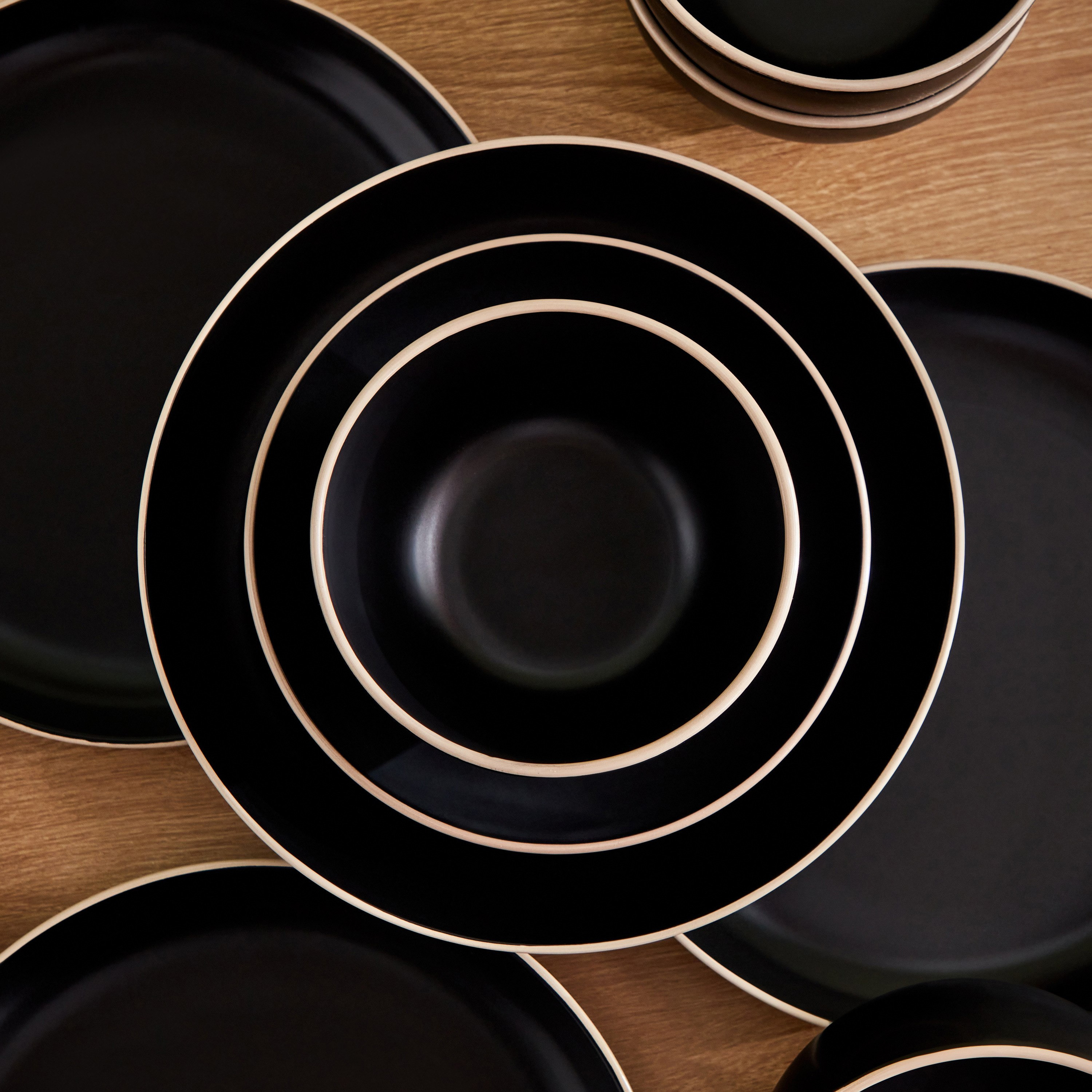 طقم عشاء 12 قطعة من الخزف الحجري من إكليبس إنسامبل - 4 أشخاص-hbxhomeware-hbxkitchen-image-3